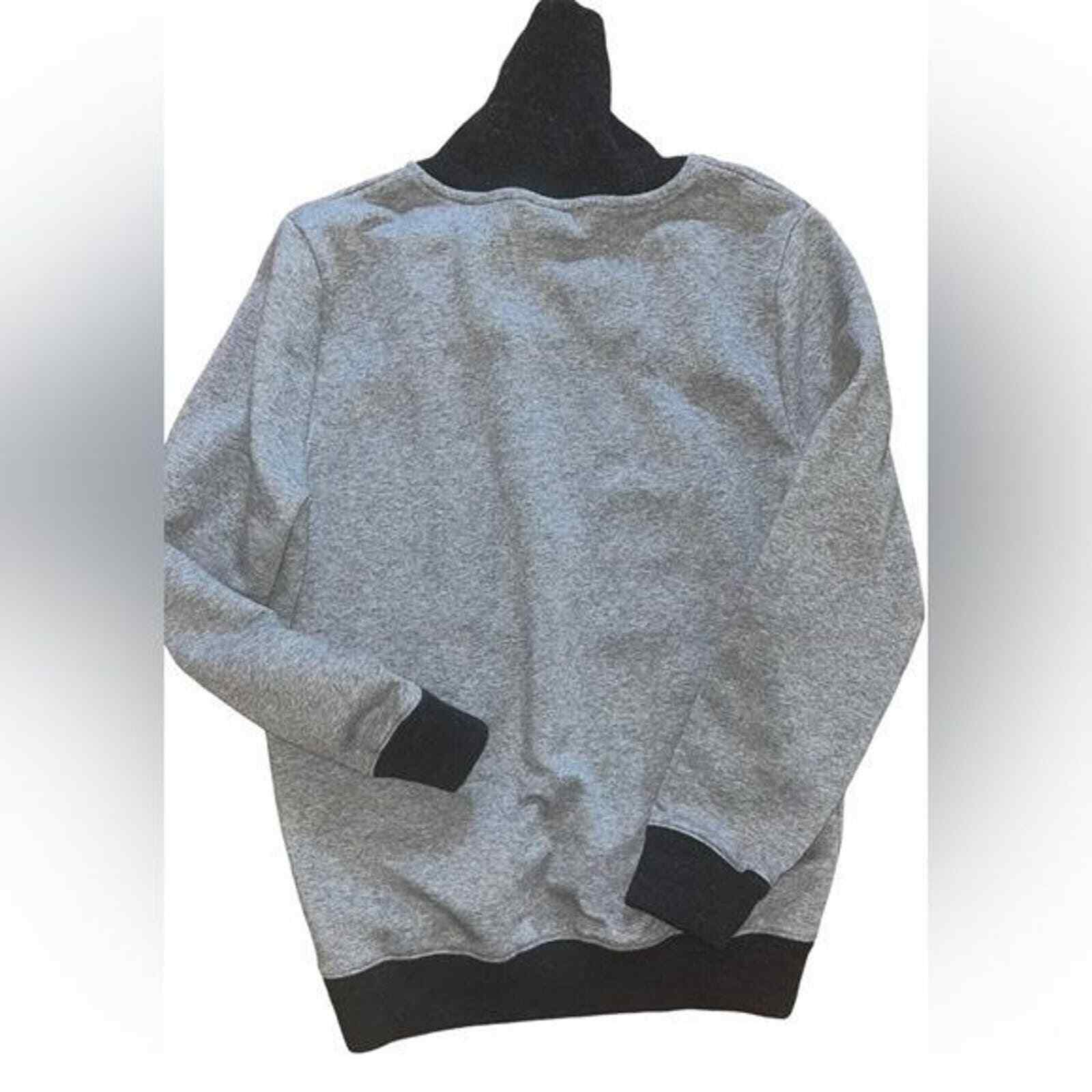 H&M Comfy Gray & Black Pullover with Collard Neck Size Medium