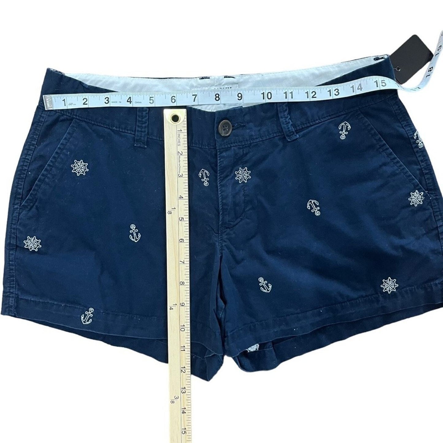 Old Navy Women's Nautical Navy Flat Front Shorts Size 6