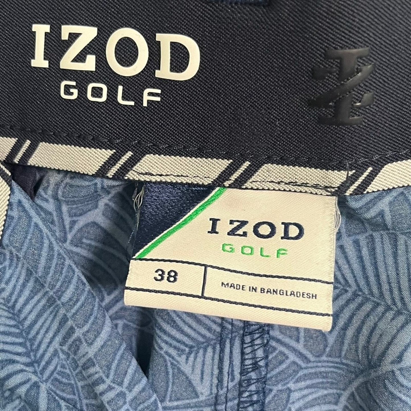 IZOD Gold Mens Size 38 Blue Leaf Flat Front Shorts with Front and Back Pockets