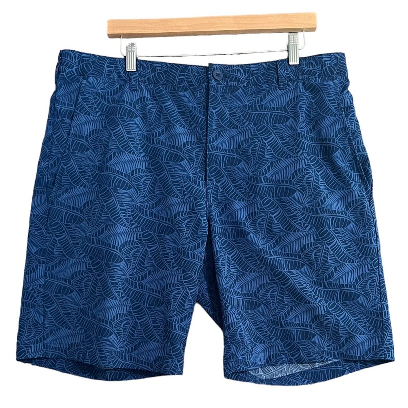 IZOD Gold Mens Size 38 Blue Leaf Flat Front Shorts with Front and Back Pockets