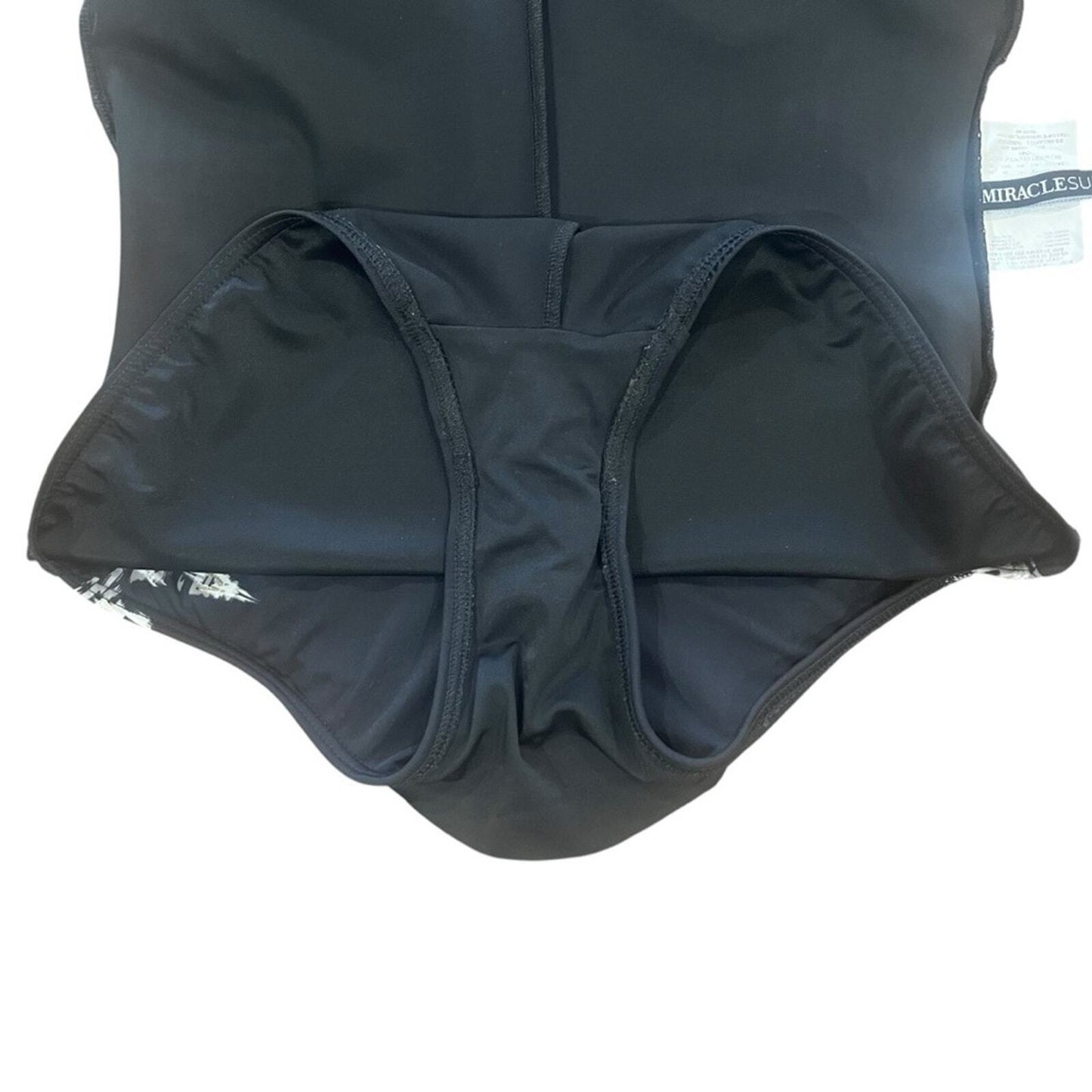 Miraclesuit Womens Labyrinth Temptress Black Swimsuit No Tag Size