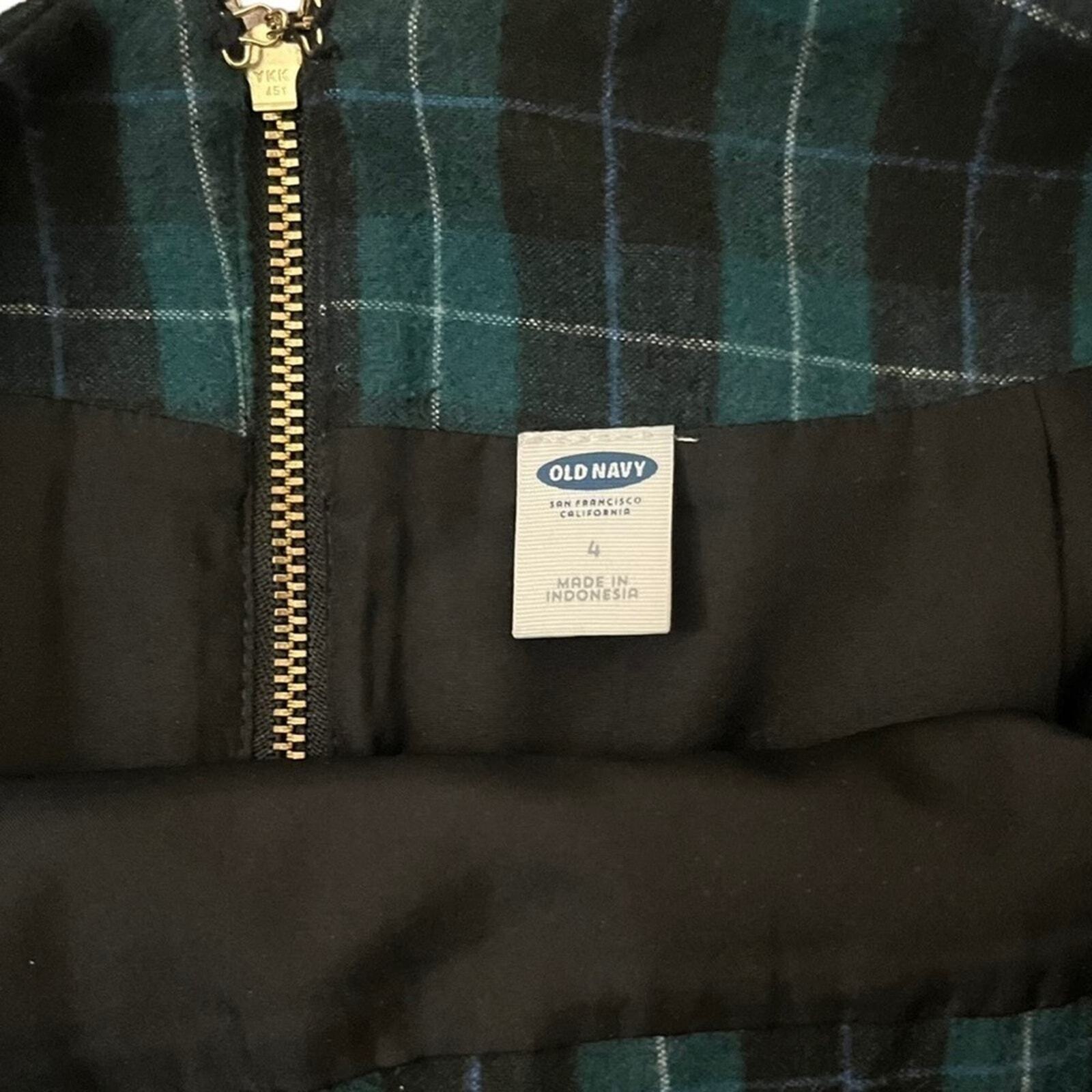 Old Navy Womens Size 4 Navy Green Plaid Polyester Mini Skirt 