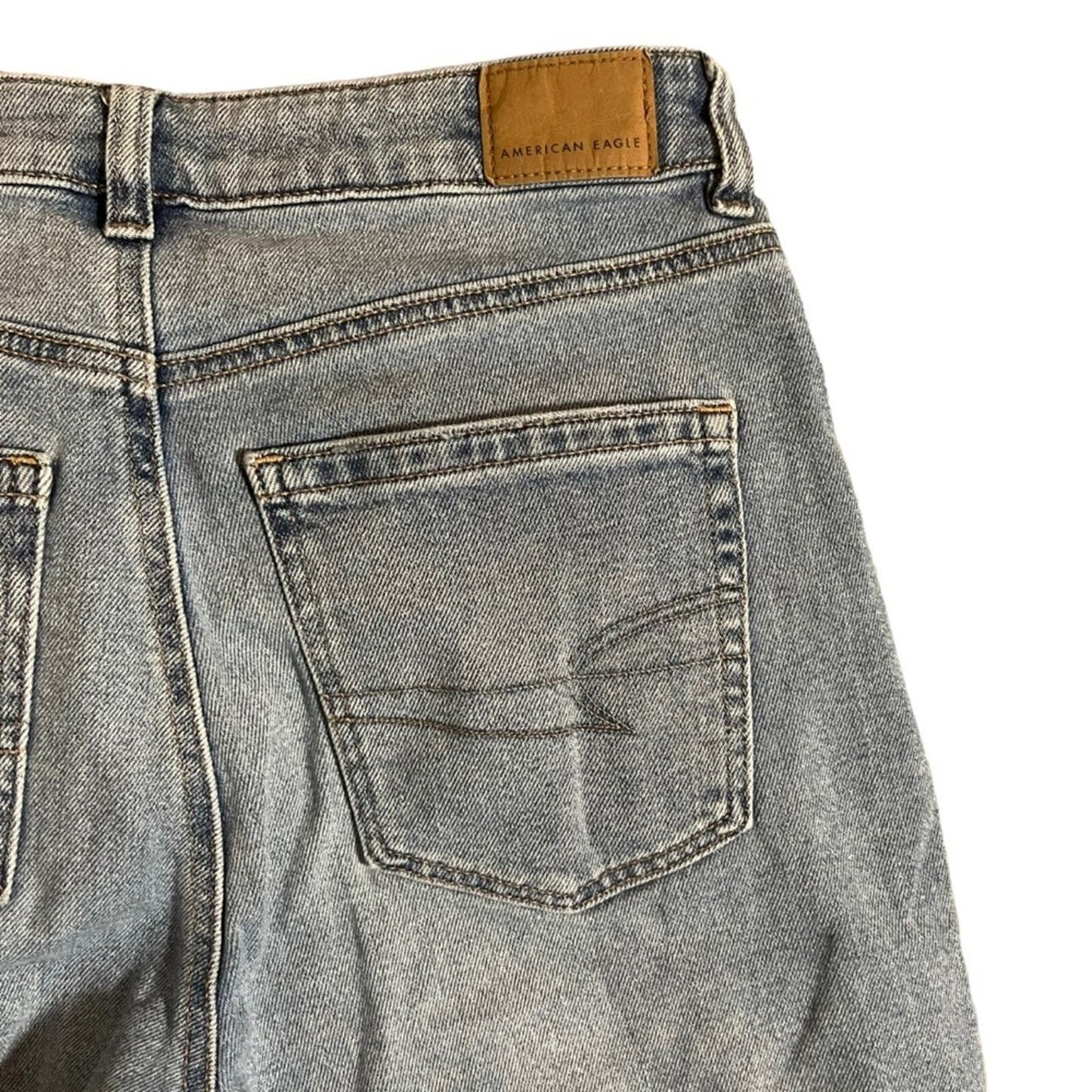 American Eagle Womens Mom Jeans Size 6 Regular Stretch Light Wash Denim 