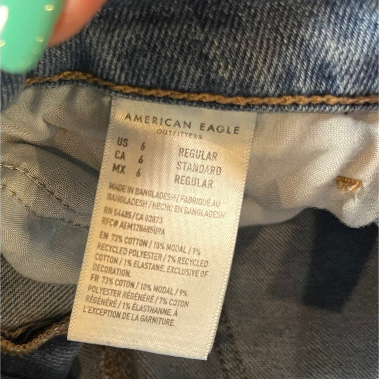 American Eagle Womens Mom Jeans Size 6 Regular Stretch Light Wash Denim 