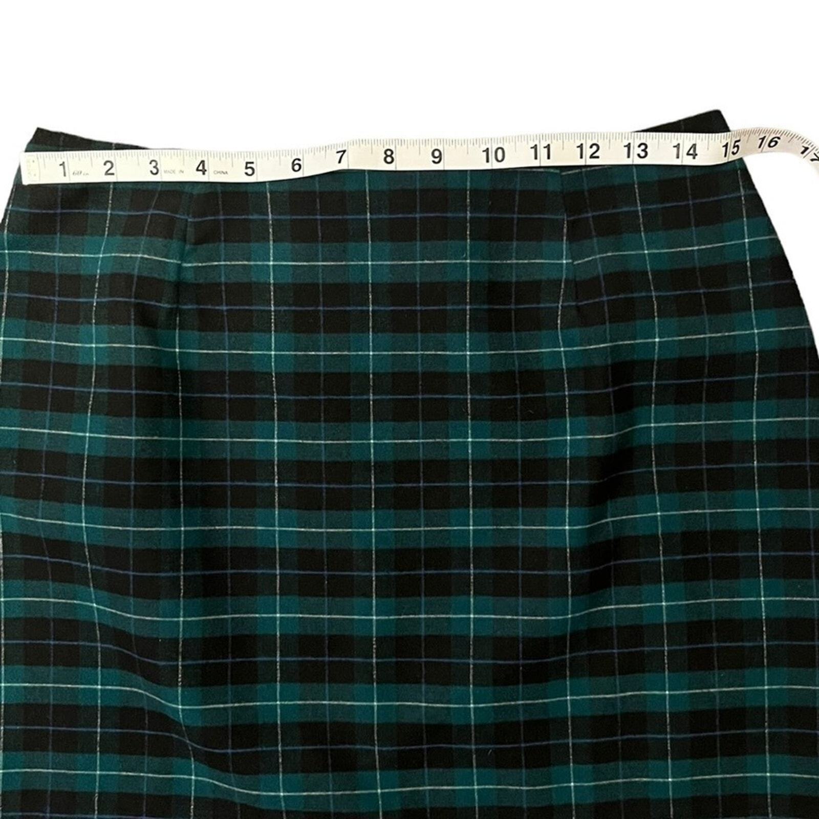 Old Navy Womens Size 4 Navy Green Plaid Polyester Mini Skirt 