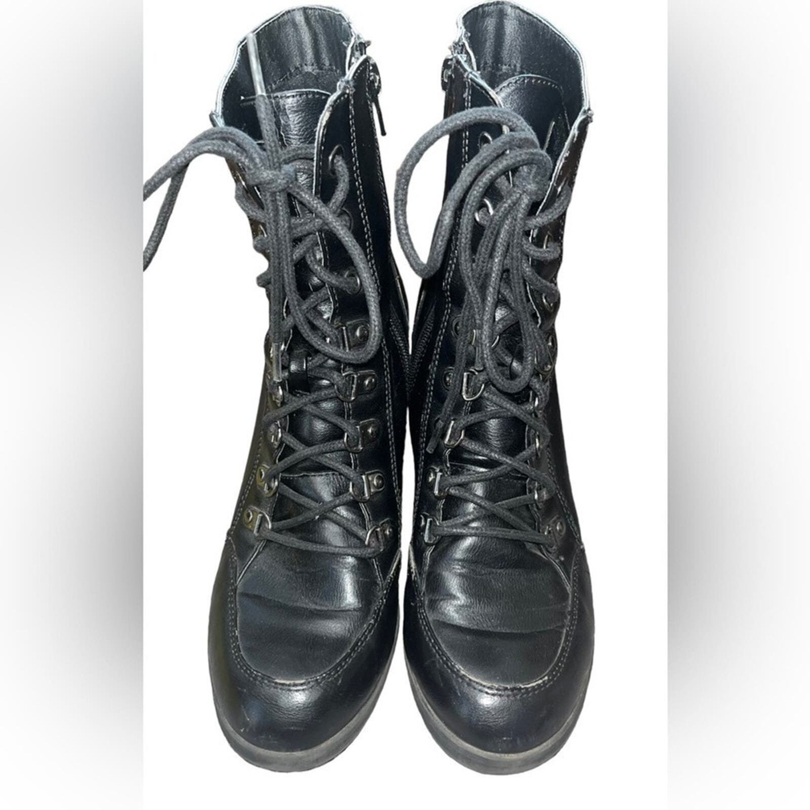 Guess Womens Size 9M Black Lace Up Ankle Boot Chunky Heel