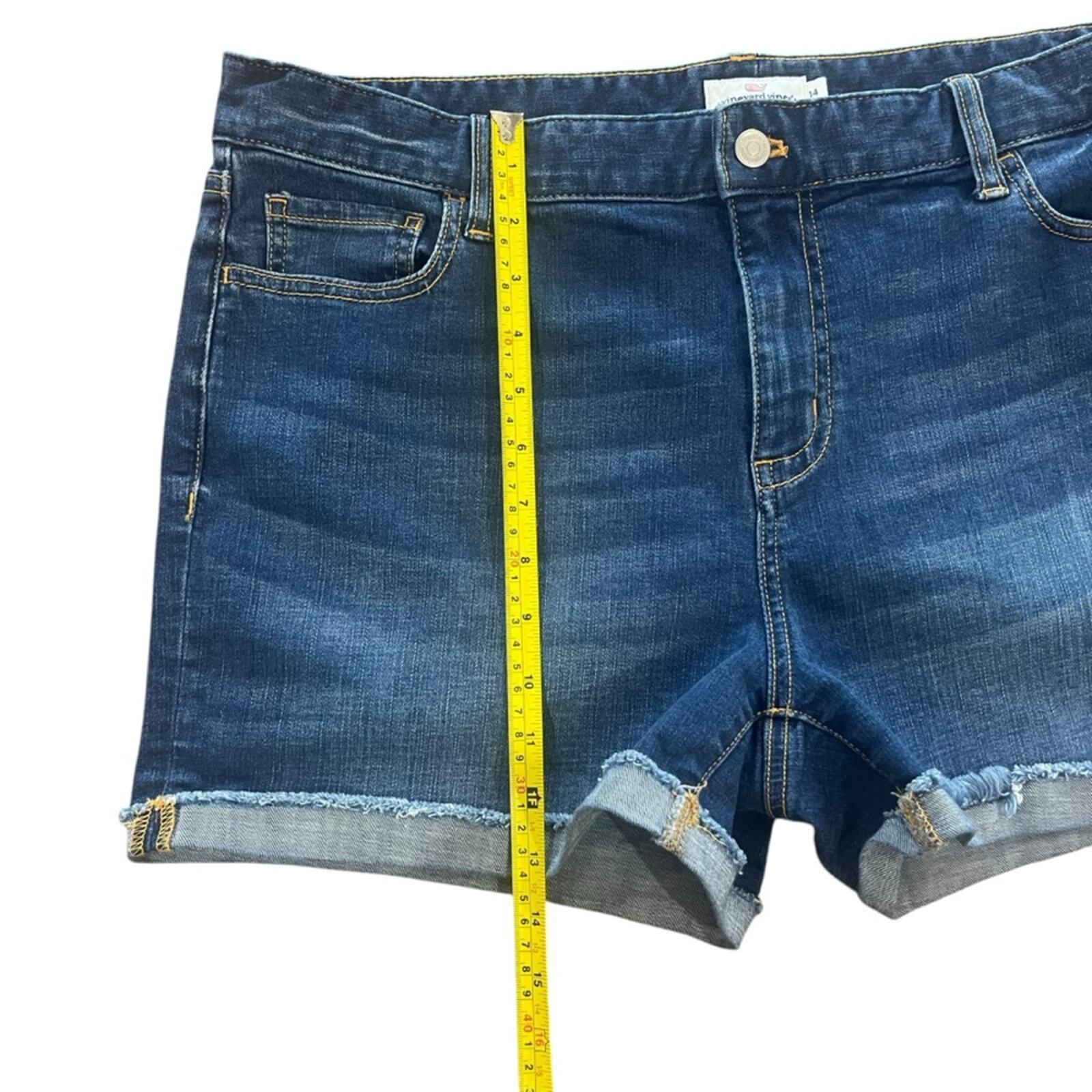Vineyard Vines Womens Denim Shorts Size 14 Raw Cuffed Hem Medium Wash Whiskered
