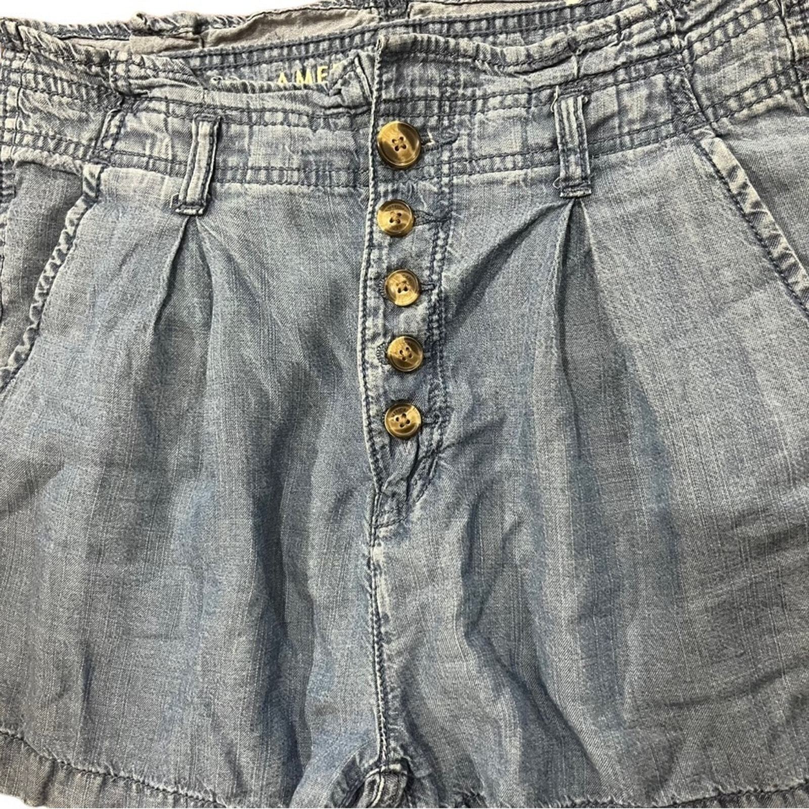 American Eagle Women's Chambray Pleated Paperbag Button Fly Denim Shorts Size 6