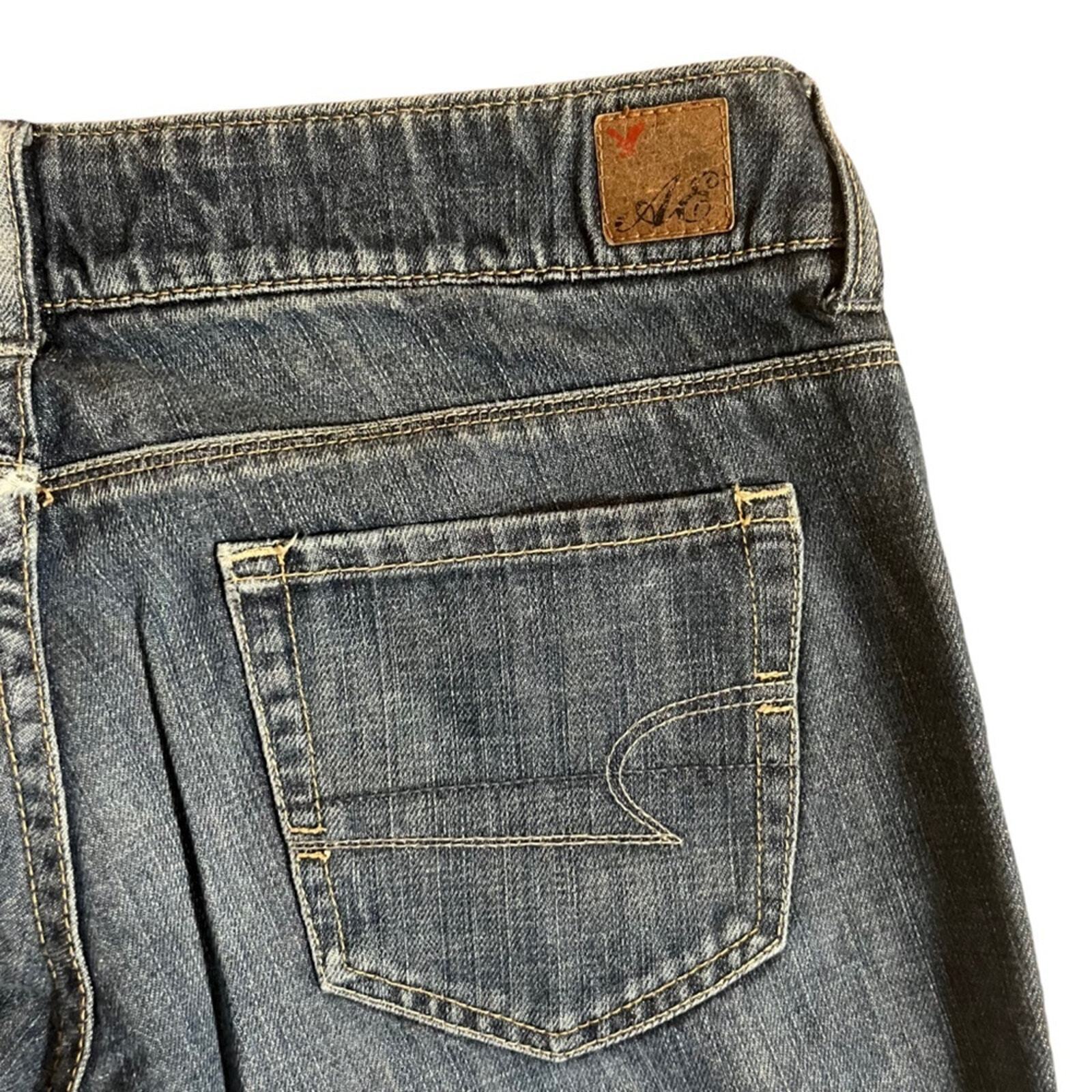 American Eagle Womens 77 Straight 8 Long Medium Wash Denim Jeans