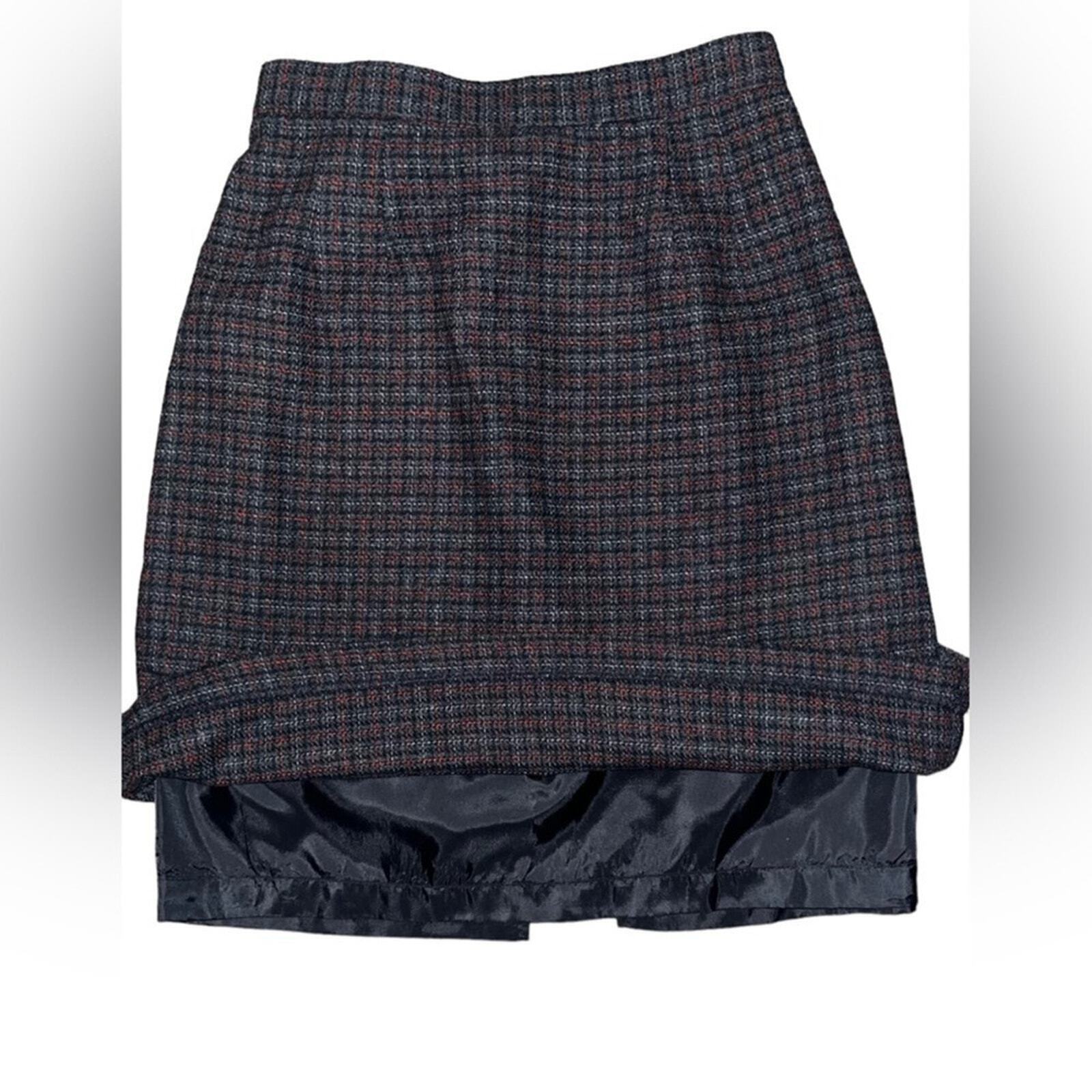 Mini Plaid Womens Size 6 Wool Polyester Red Gray Black Mini Skirt