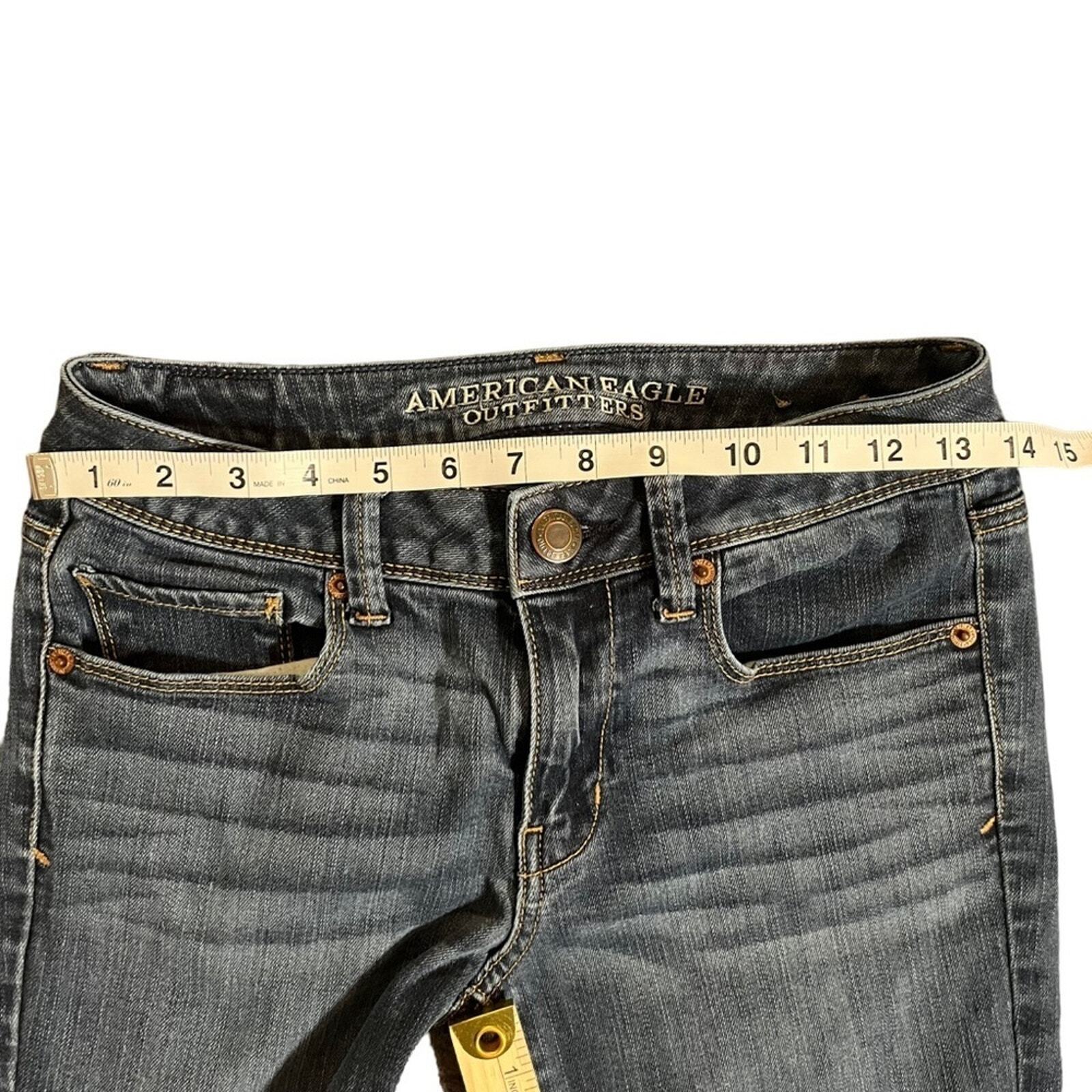 American Eagle Womens Mid Rise Super Skinny 4 Long Jeans Whiskered Front 