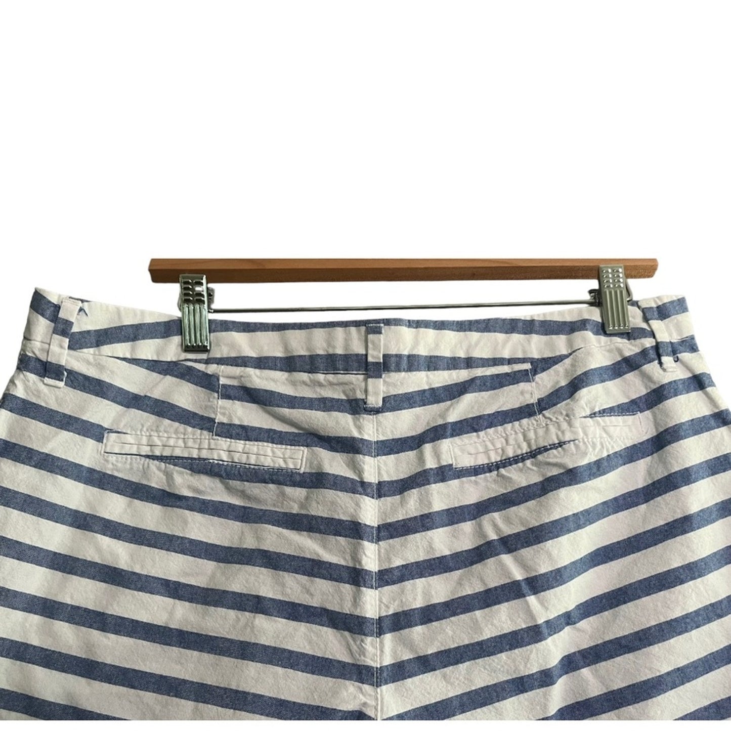 Old Navy Womens Shorts Size 8 Blue White Striped Flat Front Cotton Nautical Boat