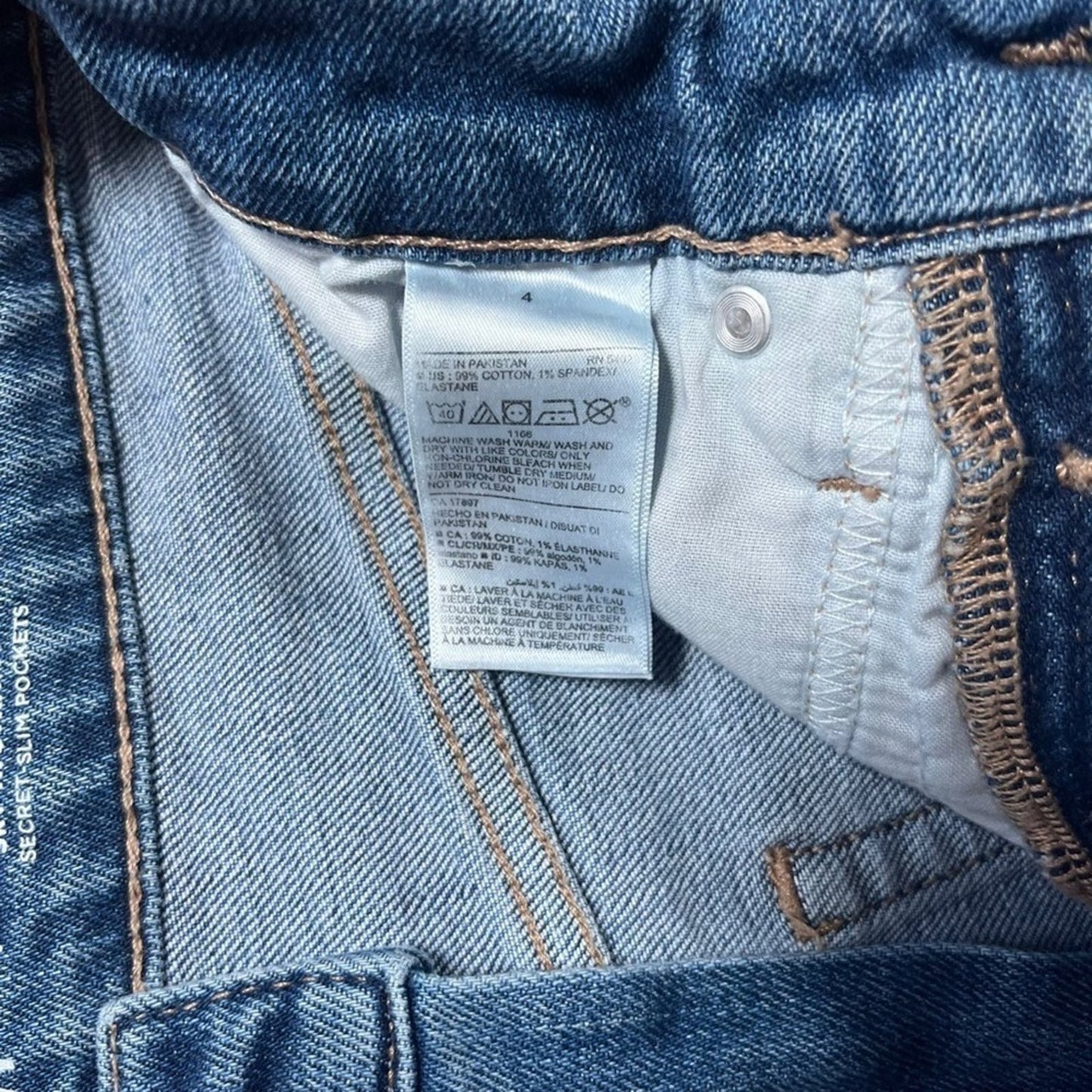 Old Navy Womens Extra High Rise Curvy Hi Straight Jeans Size 4 Distressed Button