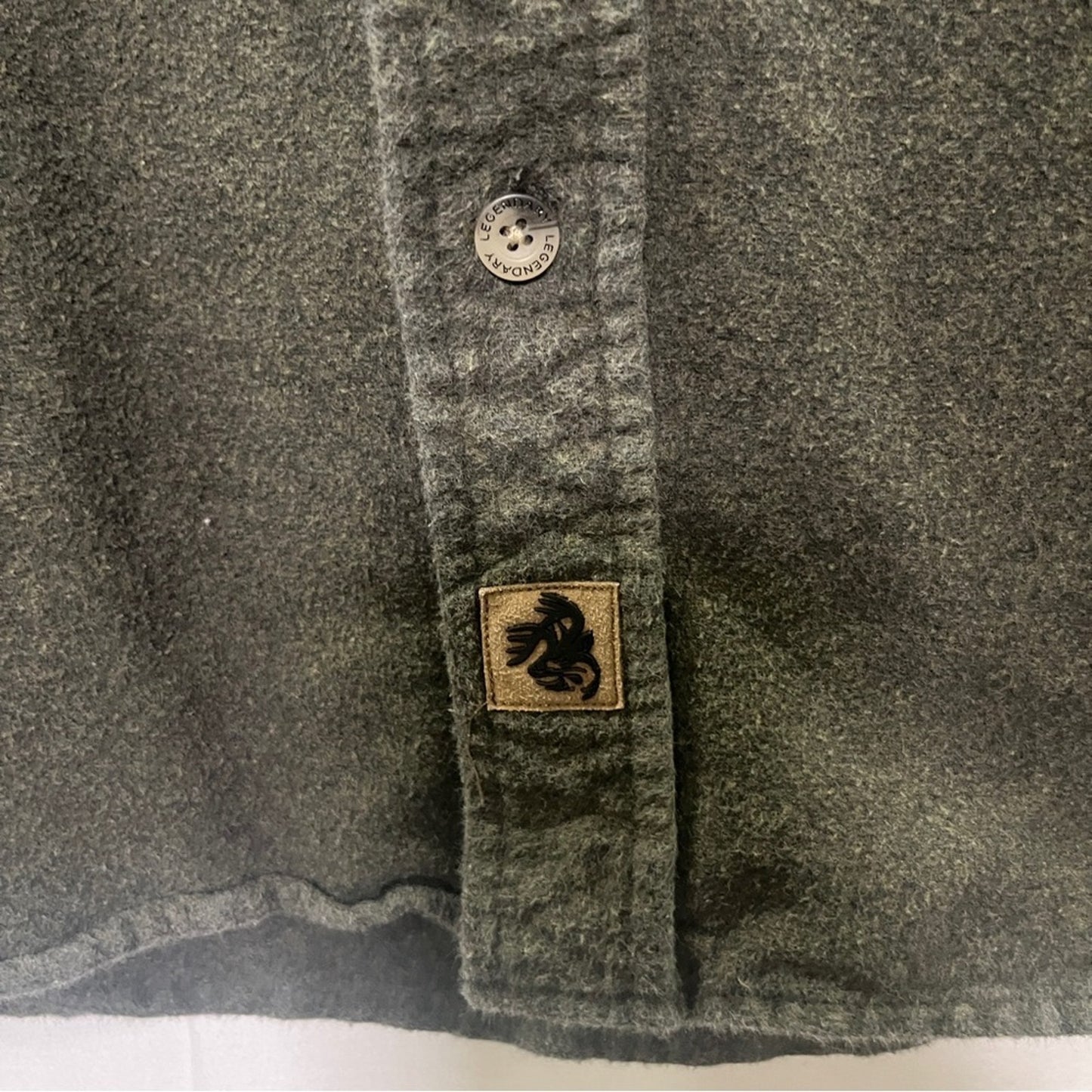 Legendary Whitetails Buck Camp Mens Small Button Down Shirt Green Rugged Work