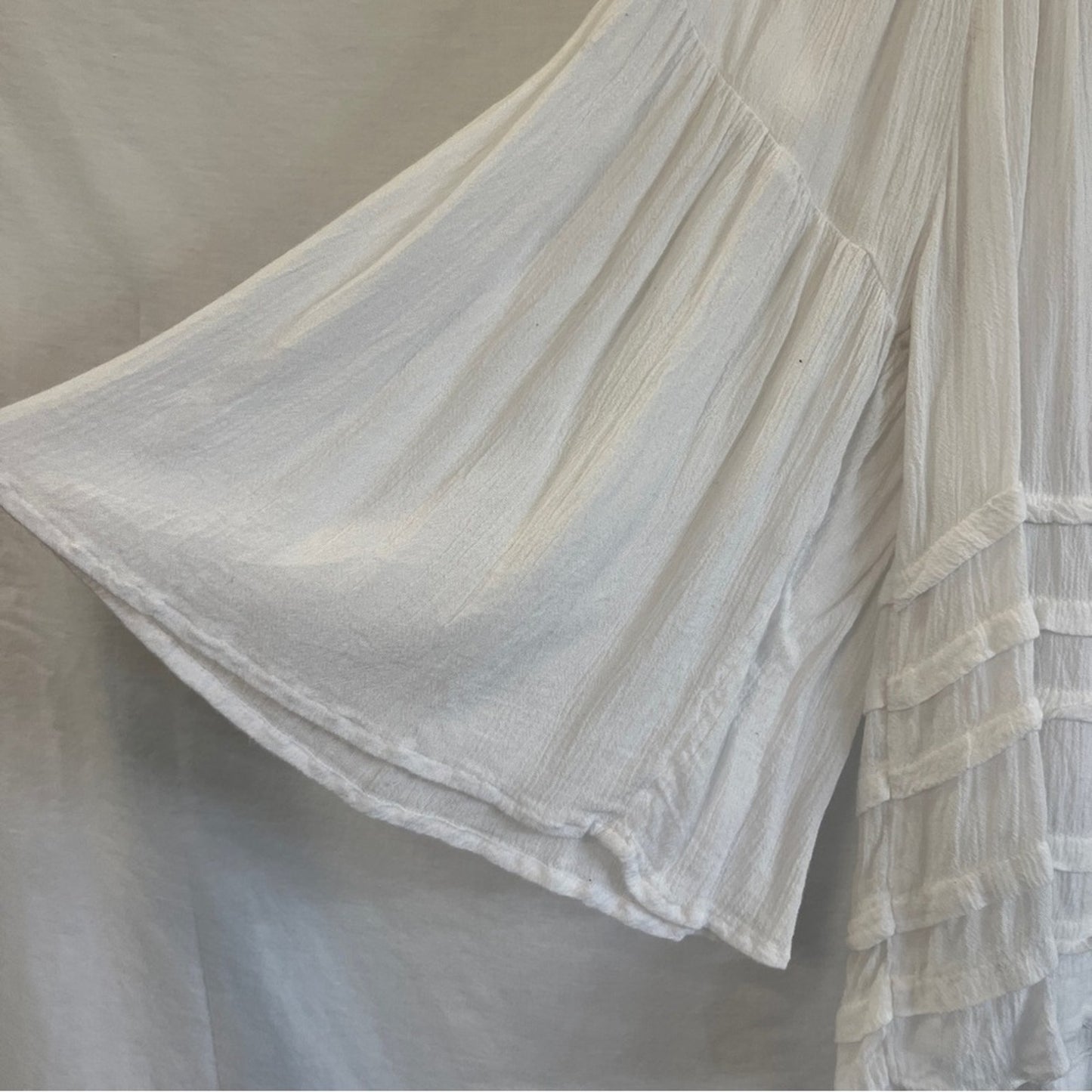 Abercrombie & Fitch Peasant Top Size Small Flared Sleeves Keyhole Neck Tie Boho