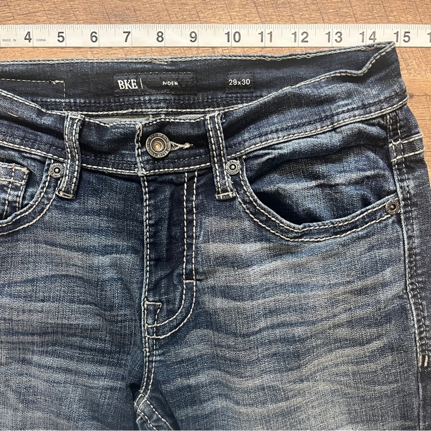 Buckle BKE Aiden Mid Rise Denim Jeans Womens 29x30 Medium Wash Stretch Bootcut