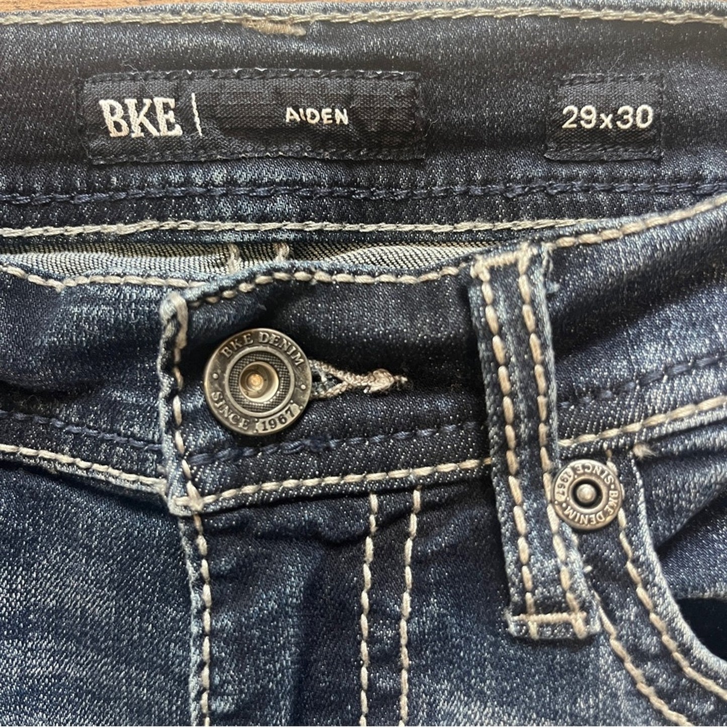Buckle BKE Aiden Mid Rise Denim Jeans Womens 29x30 Medium Wash Stretch Bootcut