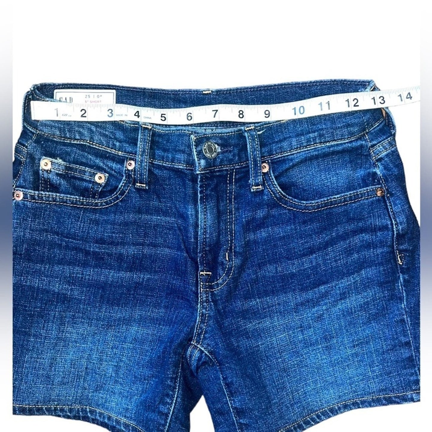 GAP Womens Mid Rise Blue Denim Shorts Size 25 0P Medium Wash Basic Casual Simple