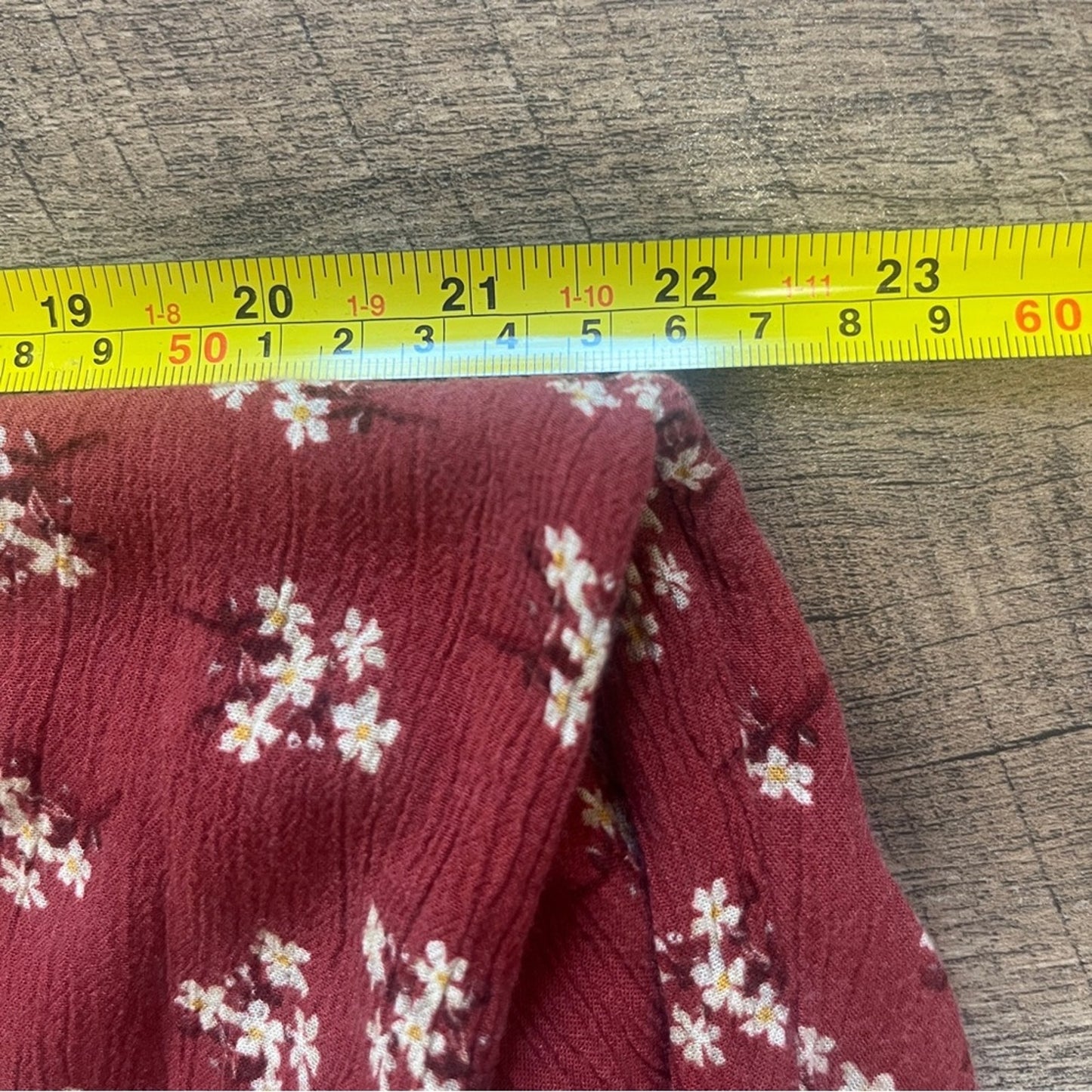 American Eagle Maroon Floral Top Womens Medium Ruffle Neck Rust Red Poet Boho