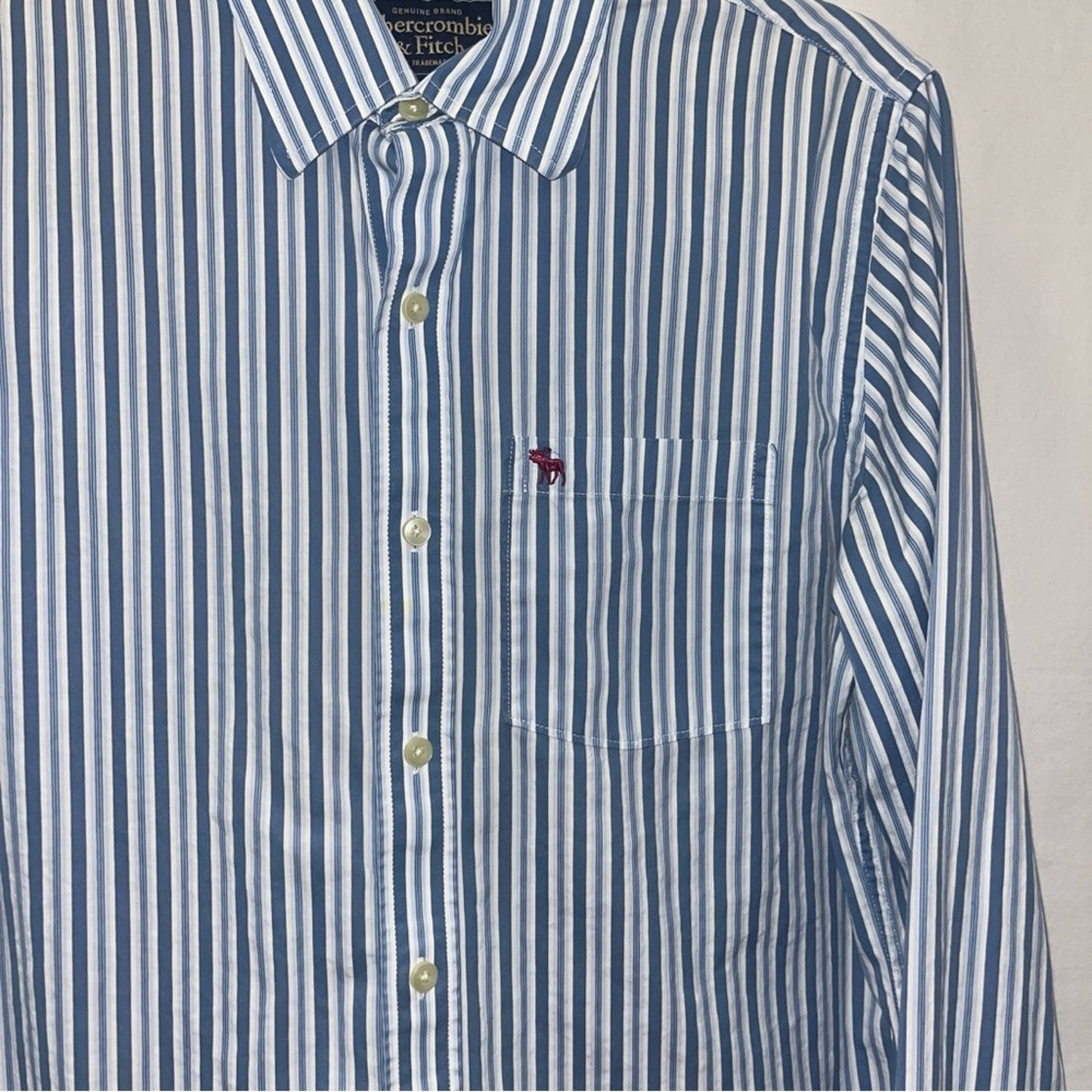 Abercrombie & Fitch Muscle Long Sleeve Button Down Shirt Blue White Stripes Med