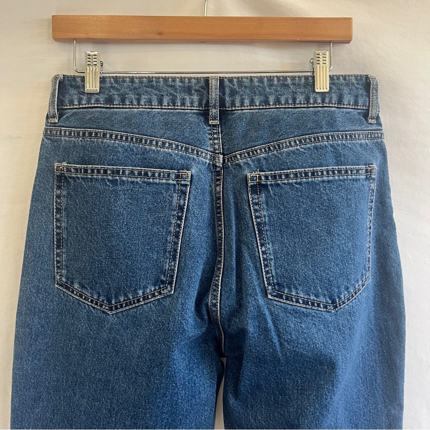 H&M Straight Denim Jeans Women Size 10 Medium Wash Ankle Slit Urban Edgy Modern