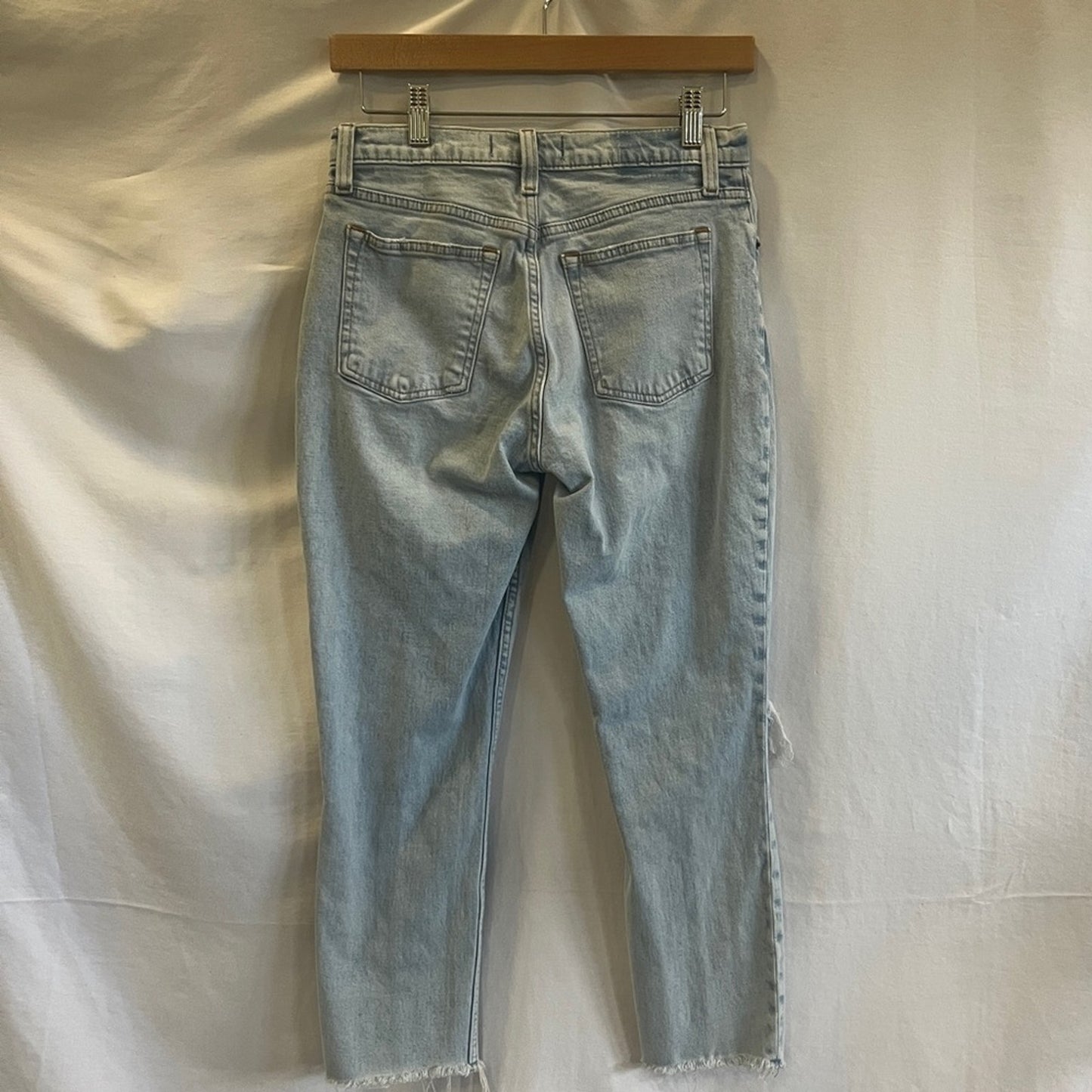 Abercrombie & Fitch The Skinny High Rise Light Wash Denim Jeans Womens 4 Short