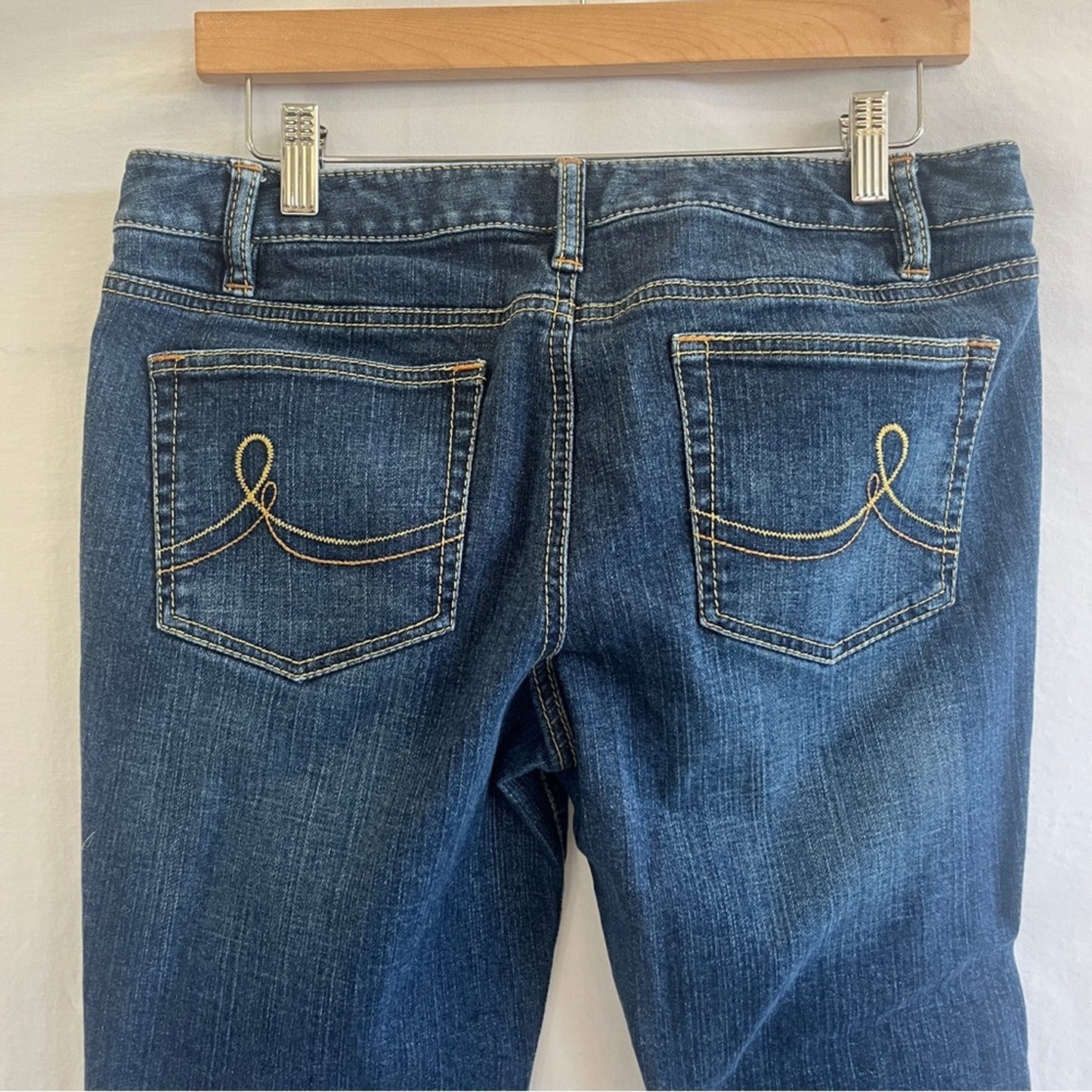 Ann Taylor Slim Boot Denim Jeans Womens Size 8 Embroidered Pockets Rodeo Barn