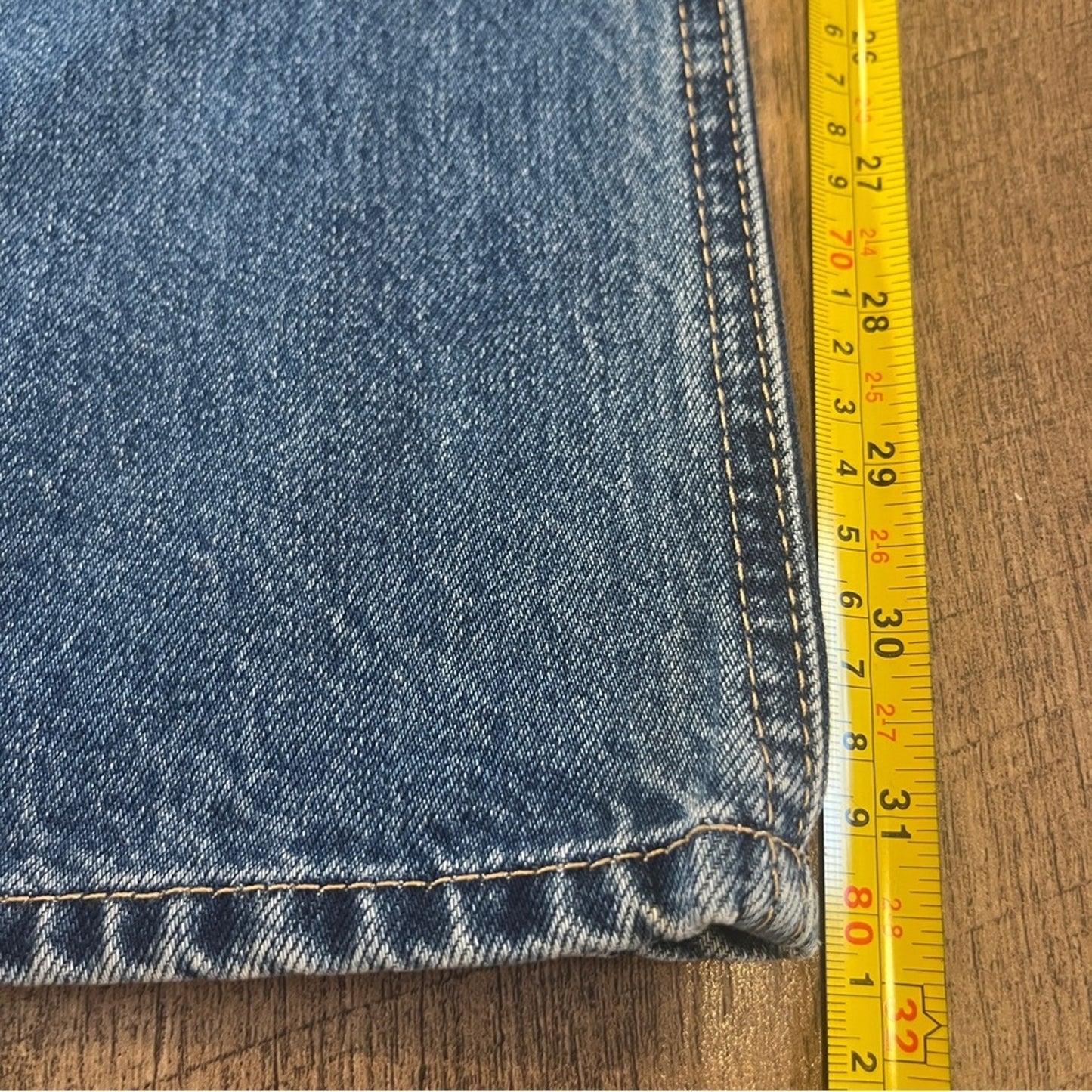 H&M Straight Denim Jeans Women Size 10 Medium Wash Ankle Slit Urban Edgy Modern