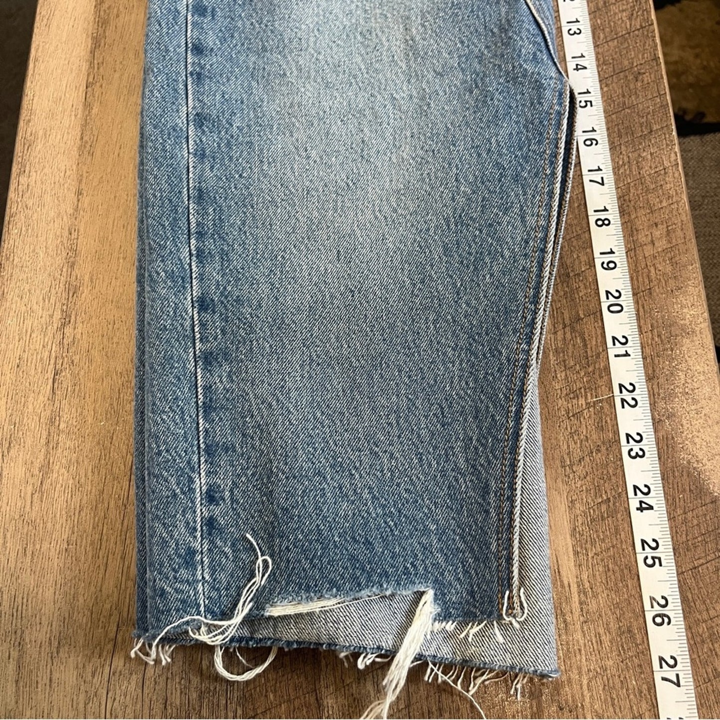 Levi's Premium Denim Jean Button Fly Midi Skirt Raw Hem Distressed Size 26 Slit