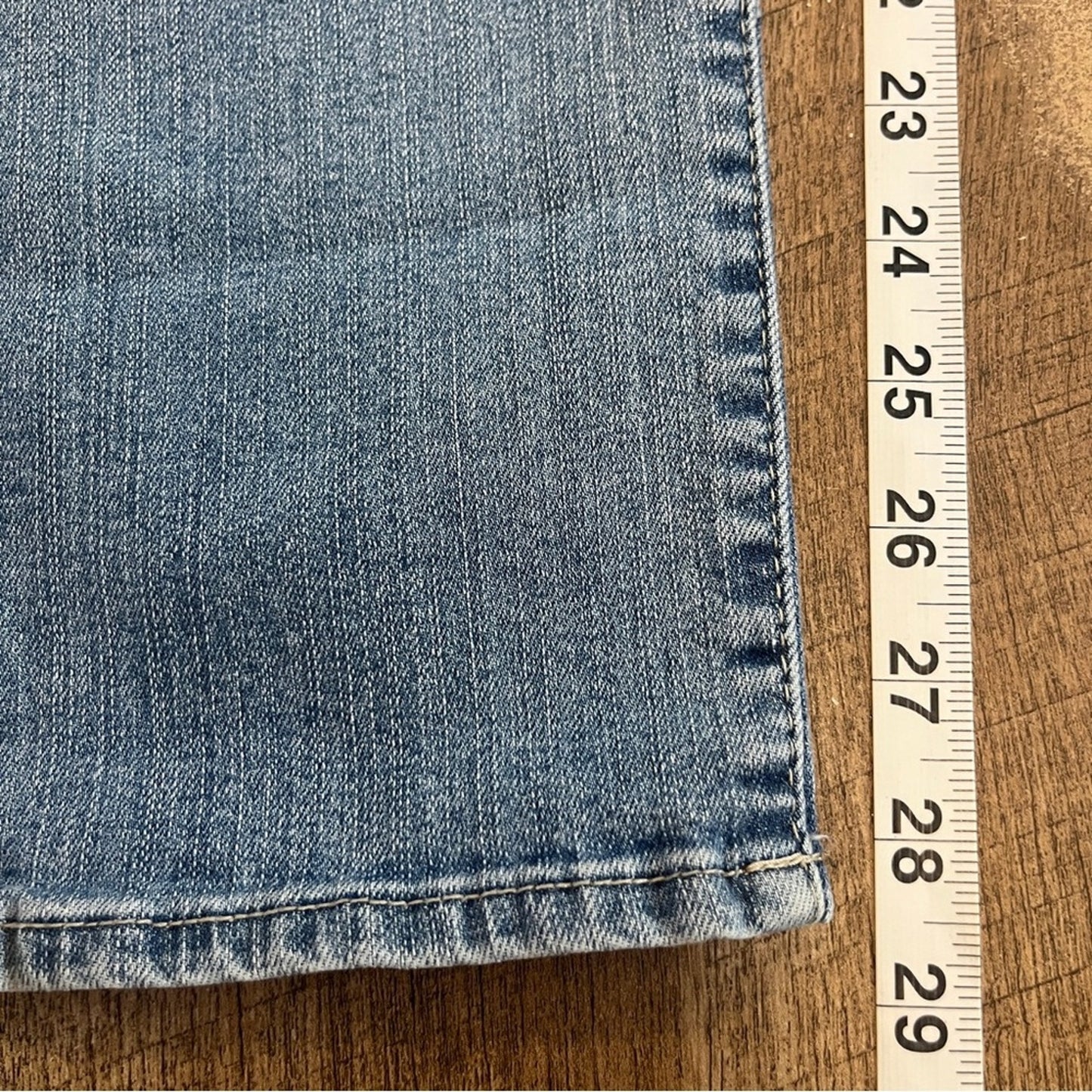 Kut From The Kloth Straight Taper Jeans Womens Size 6 Light Wash Basic Classic