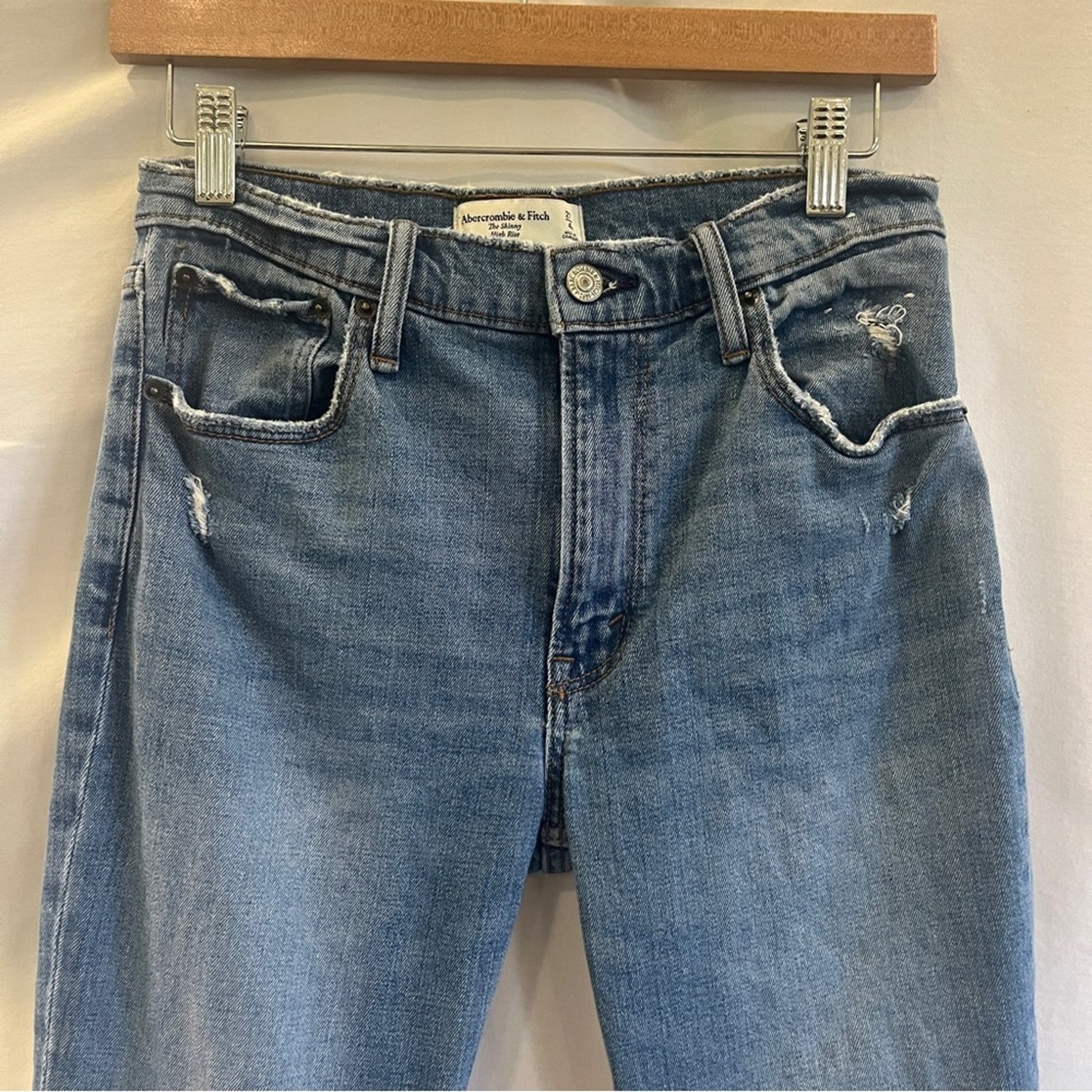 Abercrombie & Fitch The Skinny High Rise Denim Jeans Womens Size 4 Short Raw Hem