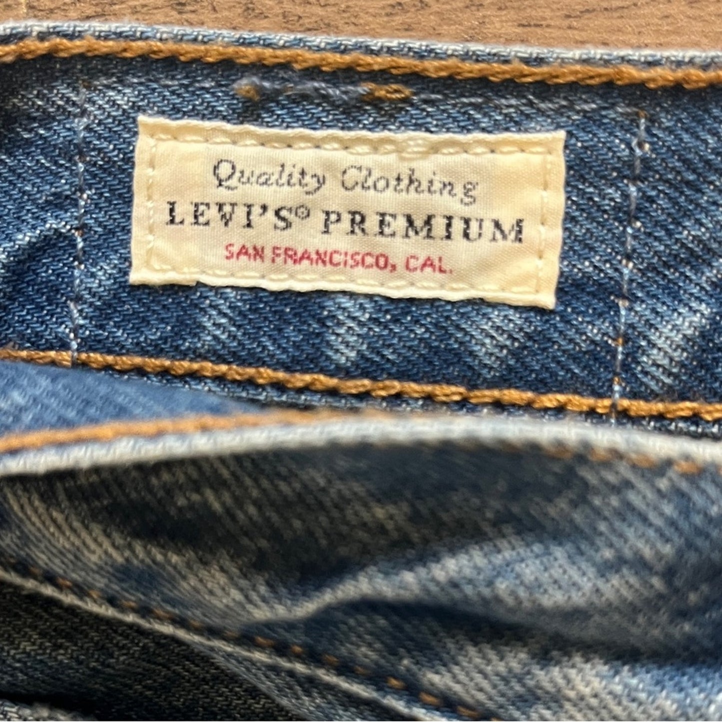 Levi's Premium Denim Jean Button Fly Midi Skirt Raw Hem Distressed Size 26 Slit