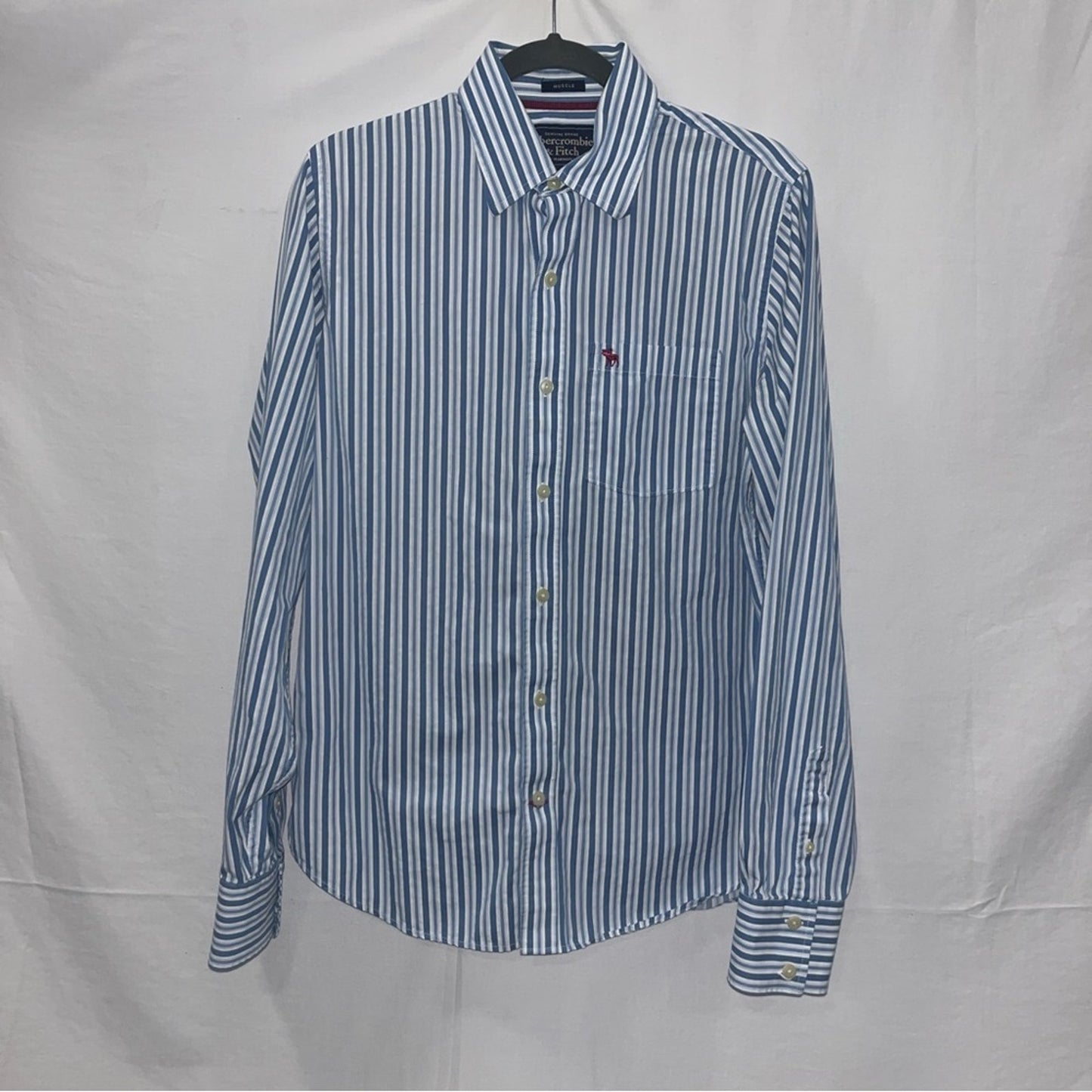 Abercrombie & Fitch Muscle Long Sleeve Button Down Shirt Blue White Stripes Med