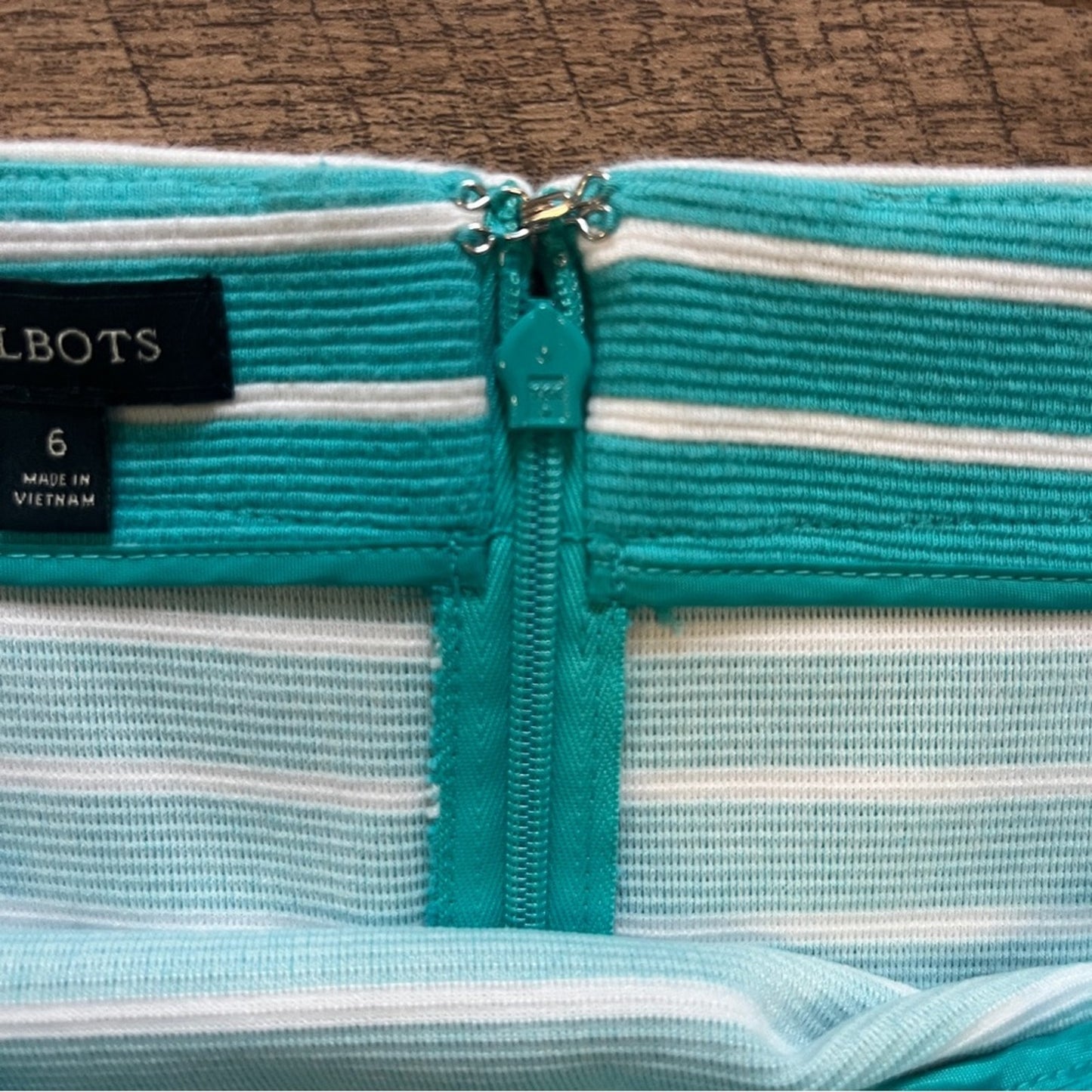 Talbots Turquoise White Textured Knit Skirt Pencil Pockets Womens Size 6 Mini