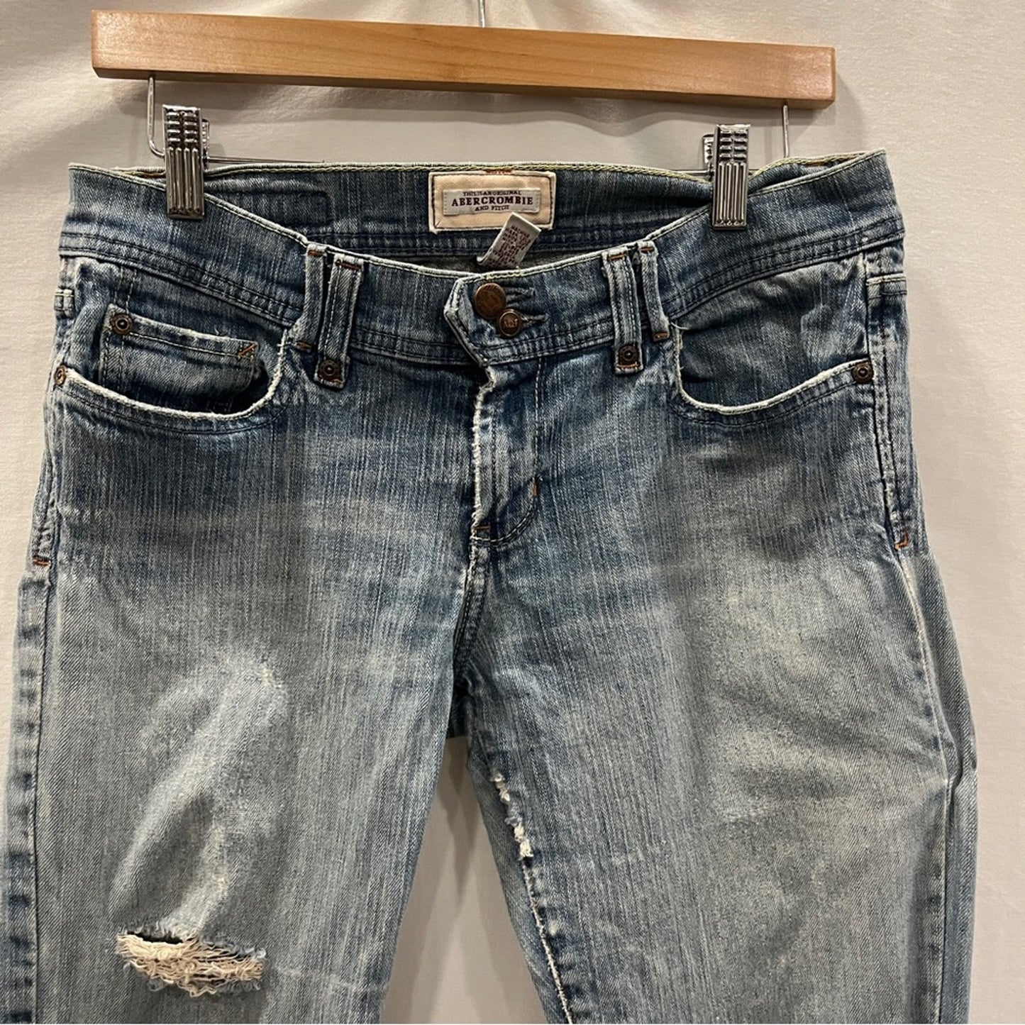 Abercrombie & Fitch Original Distressed Denim Jeans Size 6 Bootcut Worn Basic