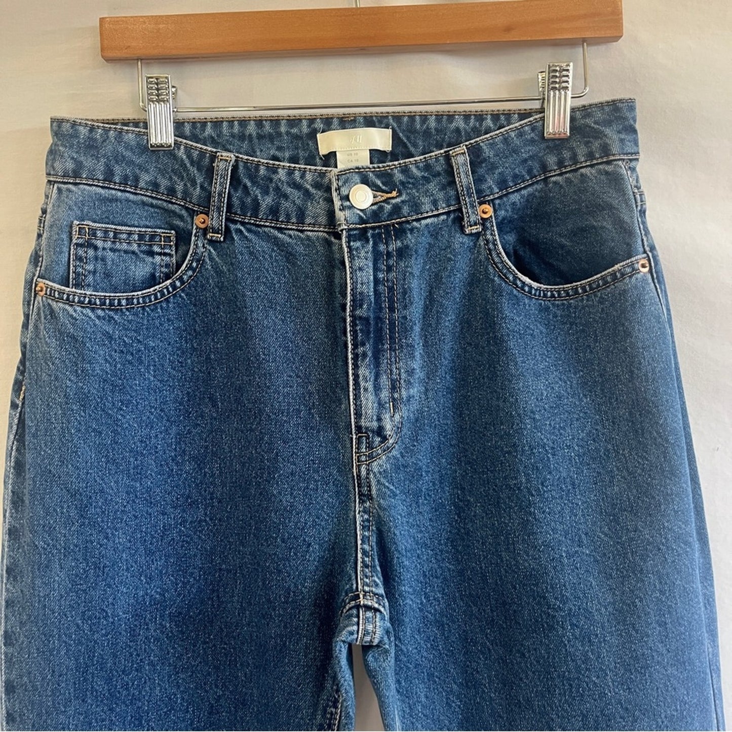 H&M Straight Denim Jeans Women Size 10 Medium Wash Ankle Slit Urban Edgy Modern