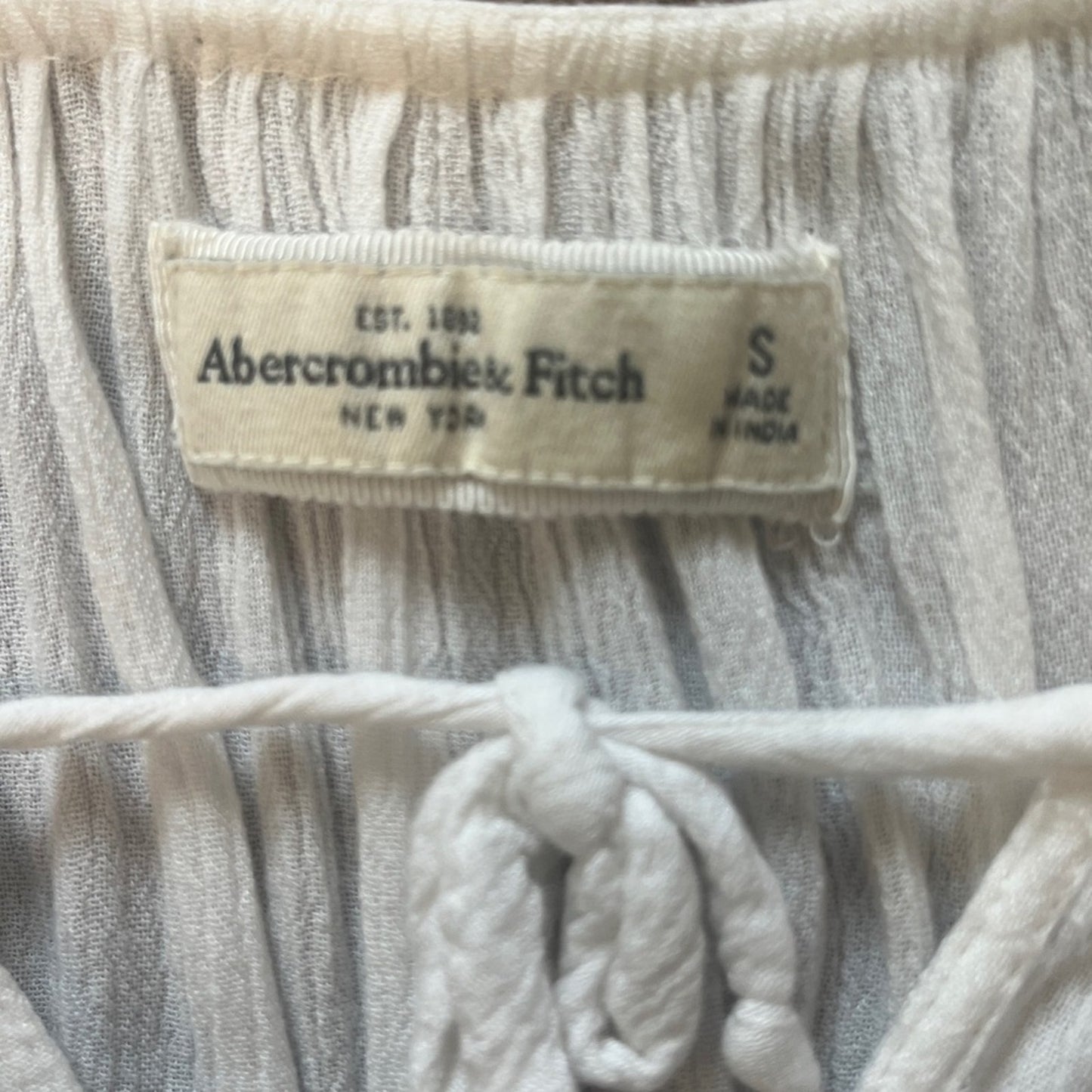 Abercrombie & Fitch Peasant Top Size Small Flared Sleeves Keyhole Neck Tie Boho
