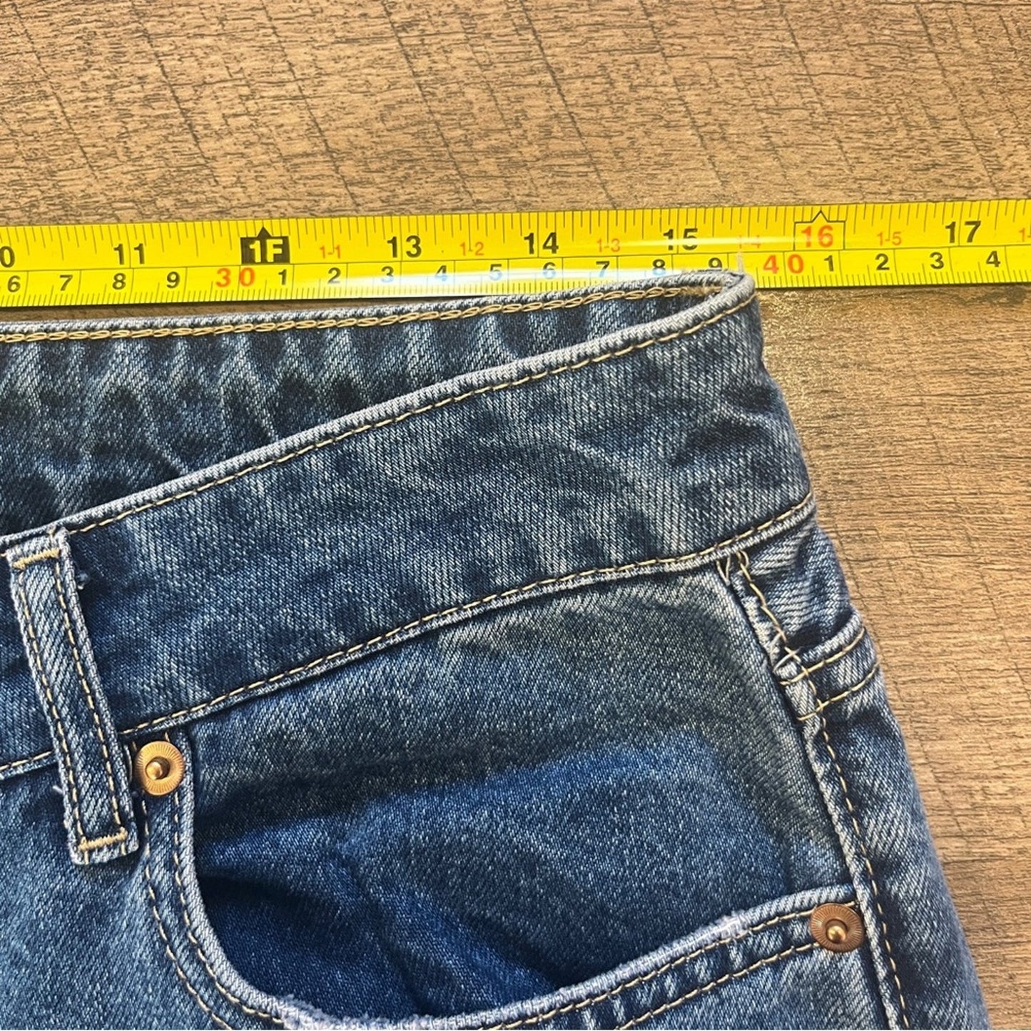 H&M Straight Denim Jeans Women Size 10 Medium Wash Ankle Slit Urban Edgy Modern