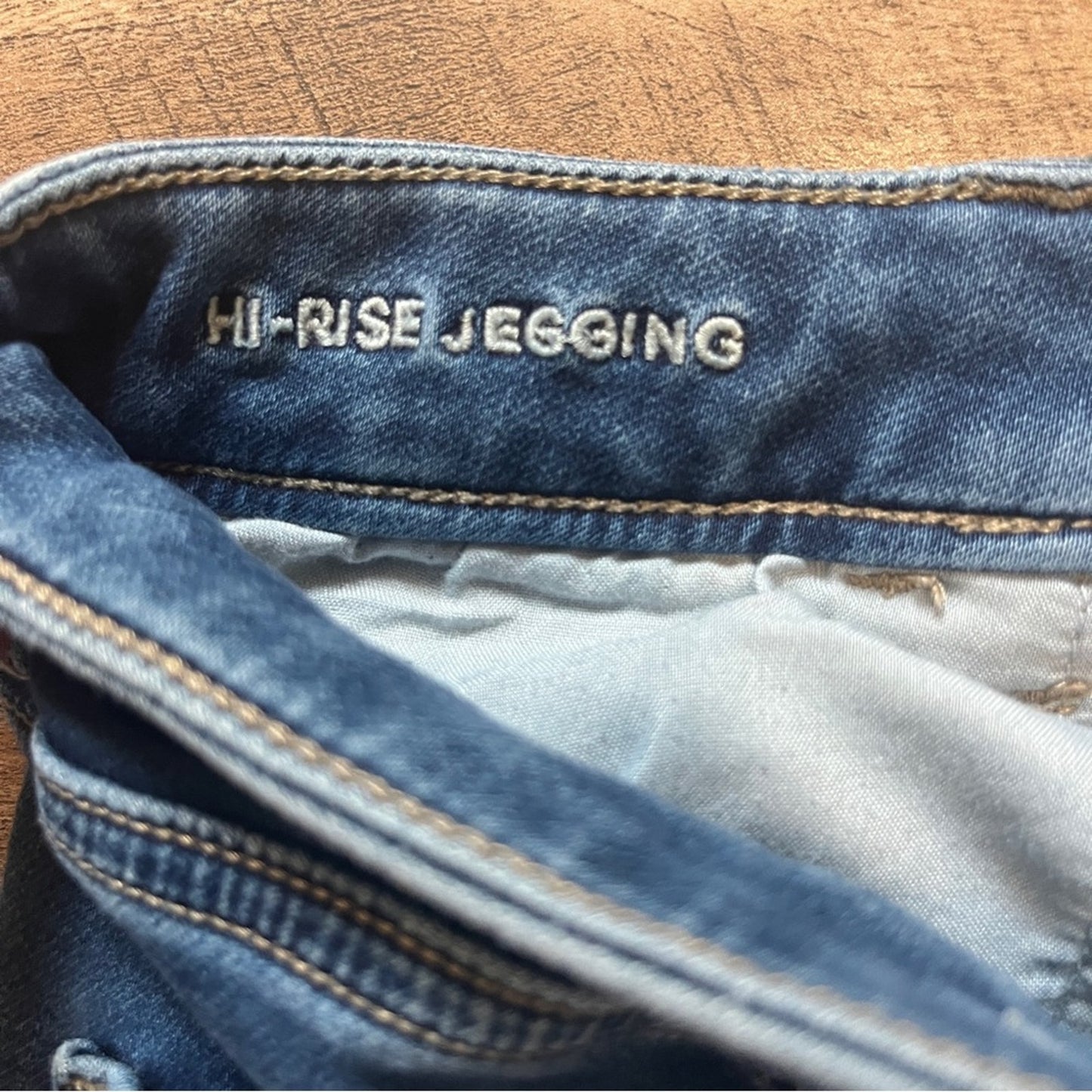 American Eagle Hi Rise Jegging Next Level Stretch Denim Jeans Womens Size 8
