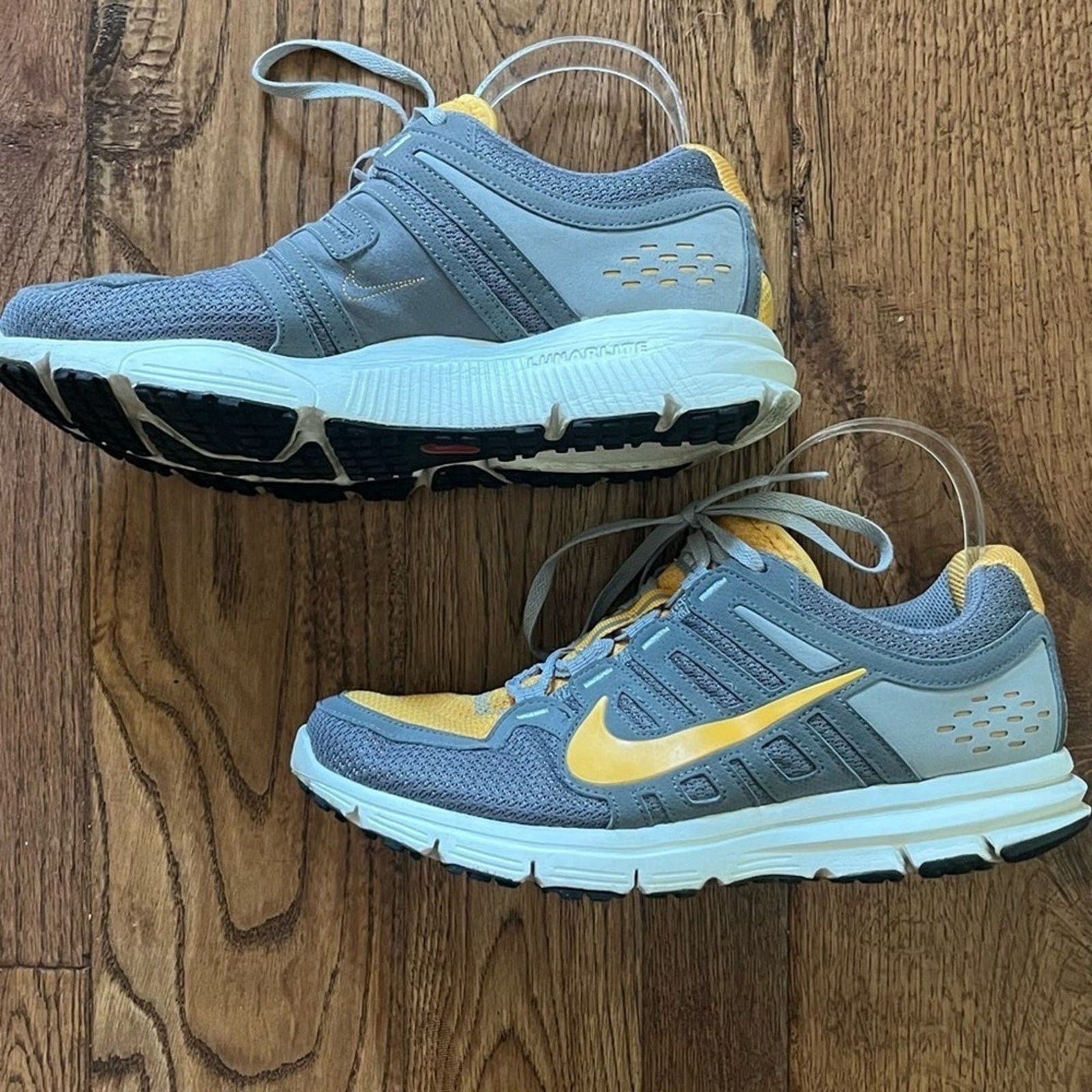 NIKE Run Avant Lunarlite Women’s Sneakers Size 8.5 Orange Gray Running Athletic