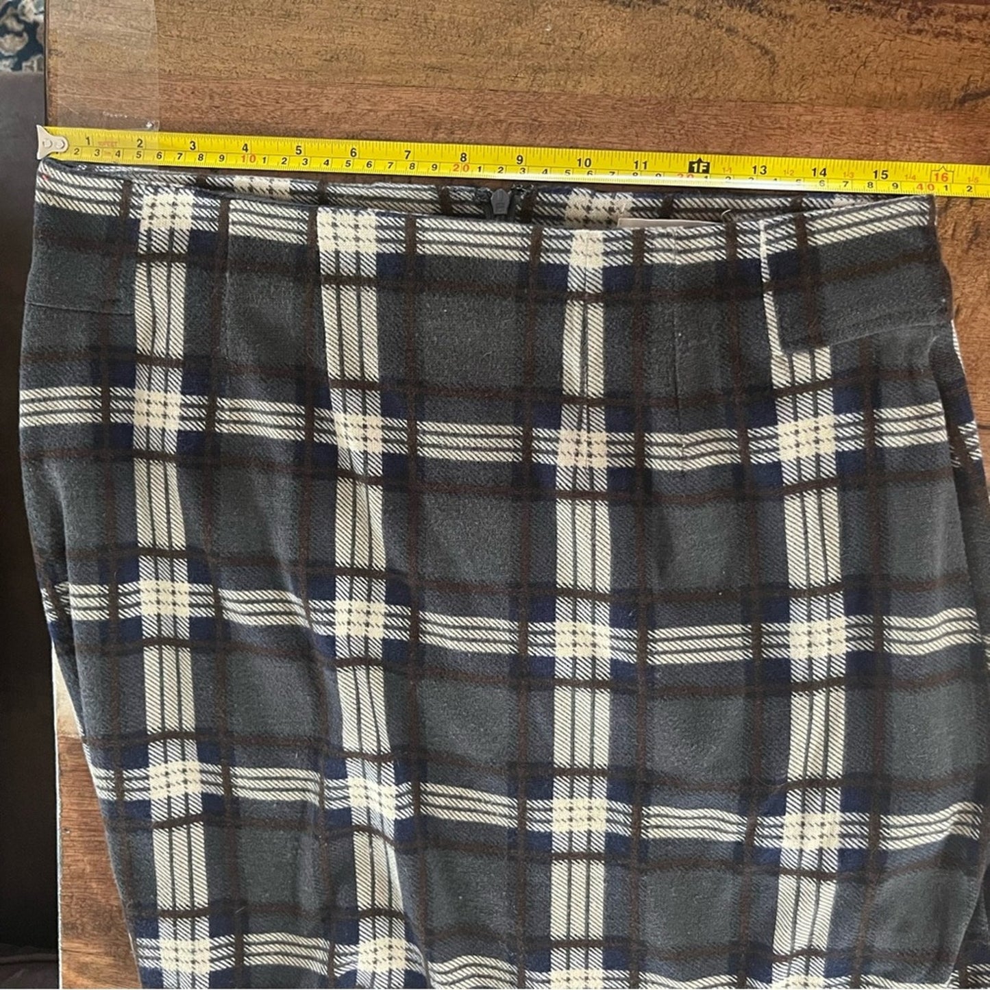 41 Hawthorn Mini Skirt Womens Size Medium Plaid Gray Brown Academia Schoolgirl