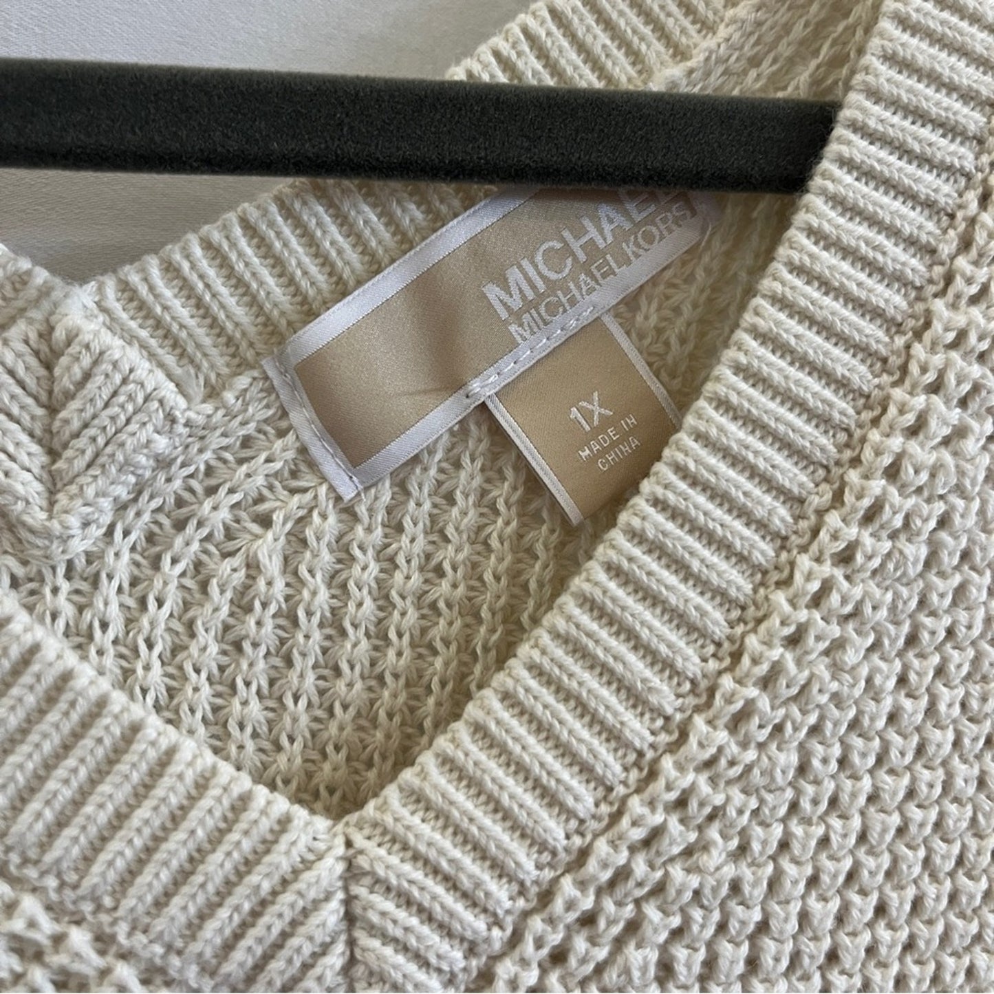 Michael Kors Tunic Sweater Womens Size 1X Ivory Knitted V Neck Simple Basic Sexy