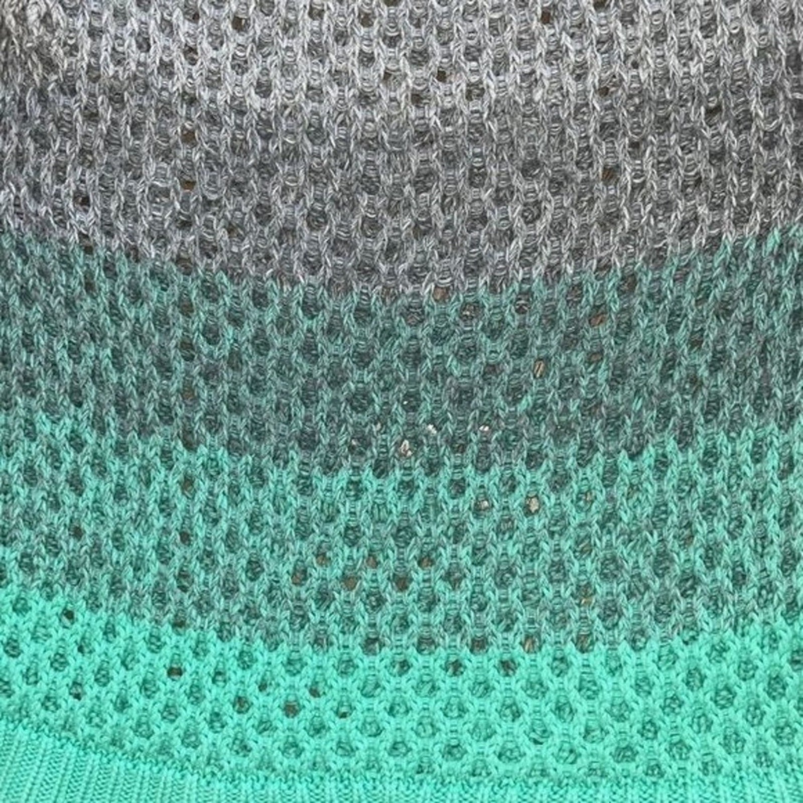 American Eagle Cable Knit Sweater Womens Size Medium Gray Green Ombré 