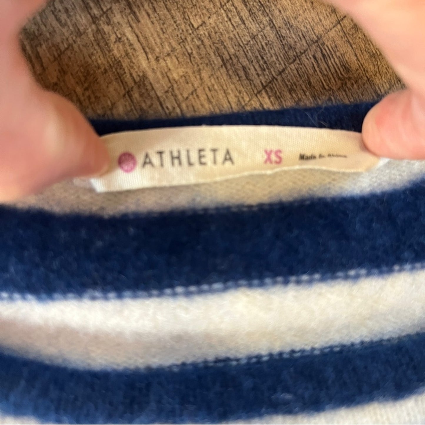 Athleta Backcountry 100% Cashmere Sweater Womens Size XS Blue White Striped Soft