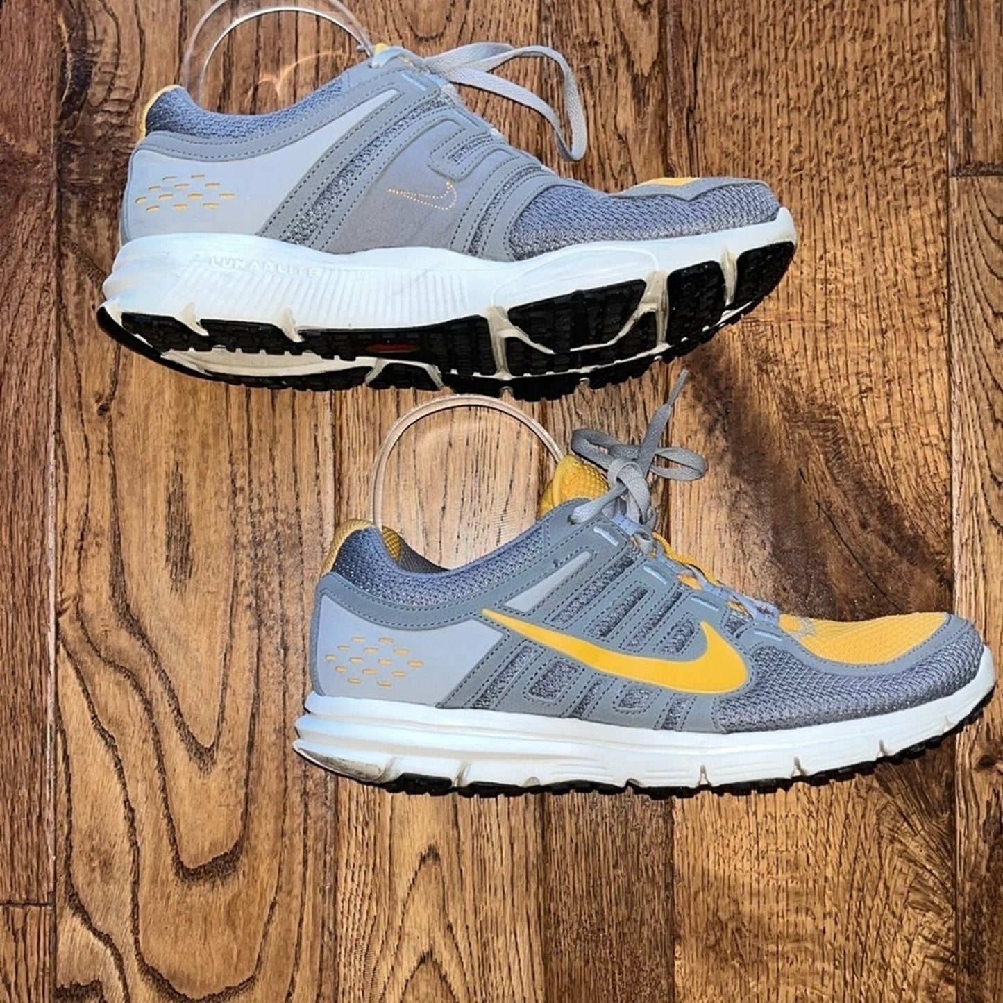 NIKE Run Avant Lunarlite Women’s Sneakers Size 8.5 Orange Gray Running Athletic