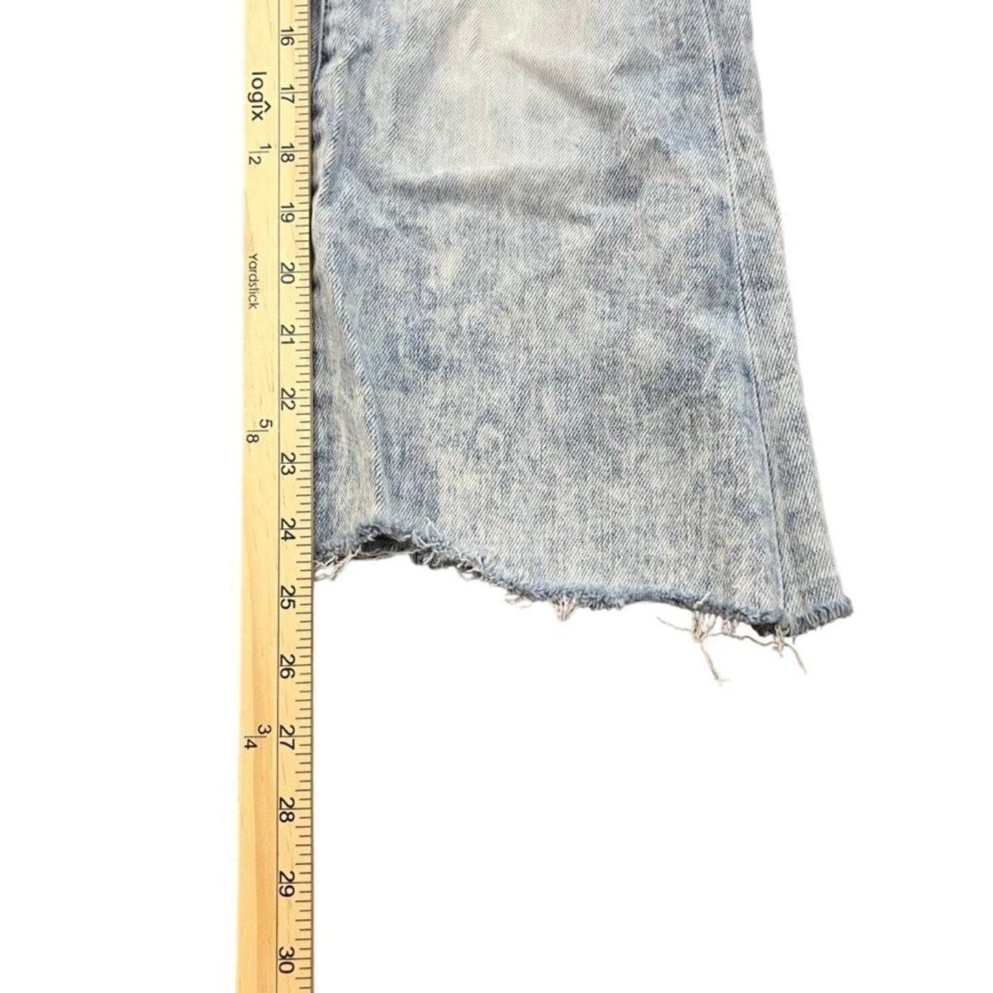 Altar'd State Jeans Womens Size 11 Distressed Frayed Hem Cut Off blue Light Wash