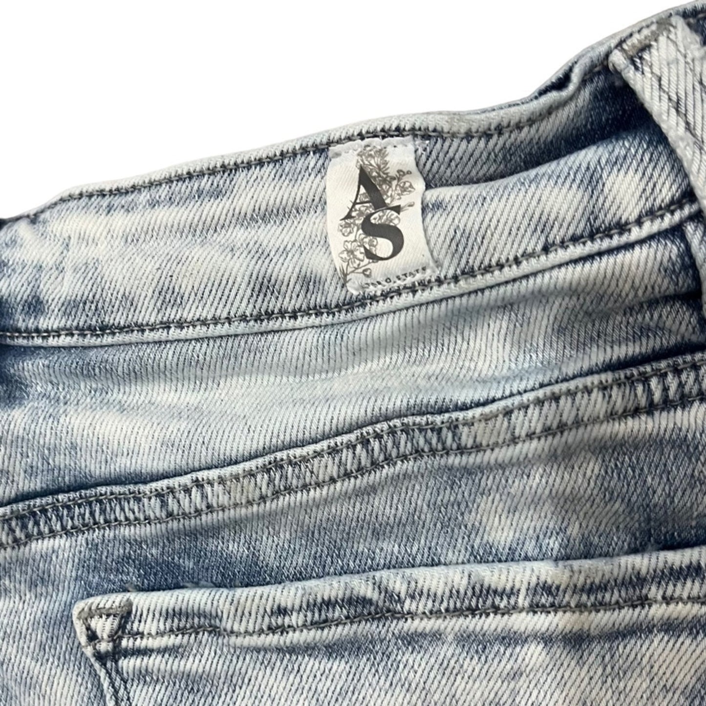 Altar'd State Jeans Womens Size 11 Distressed Frayed Hem Cut Off blue Light Wash