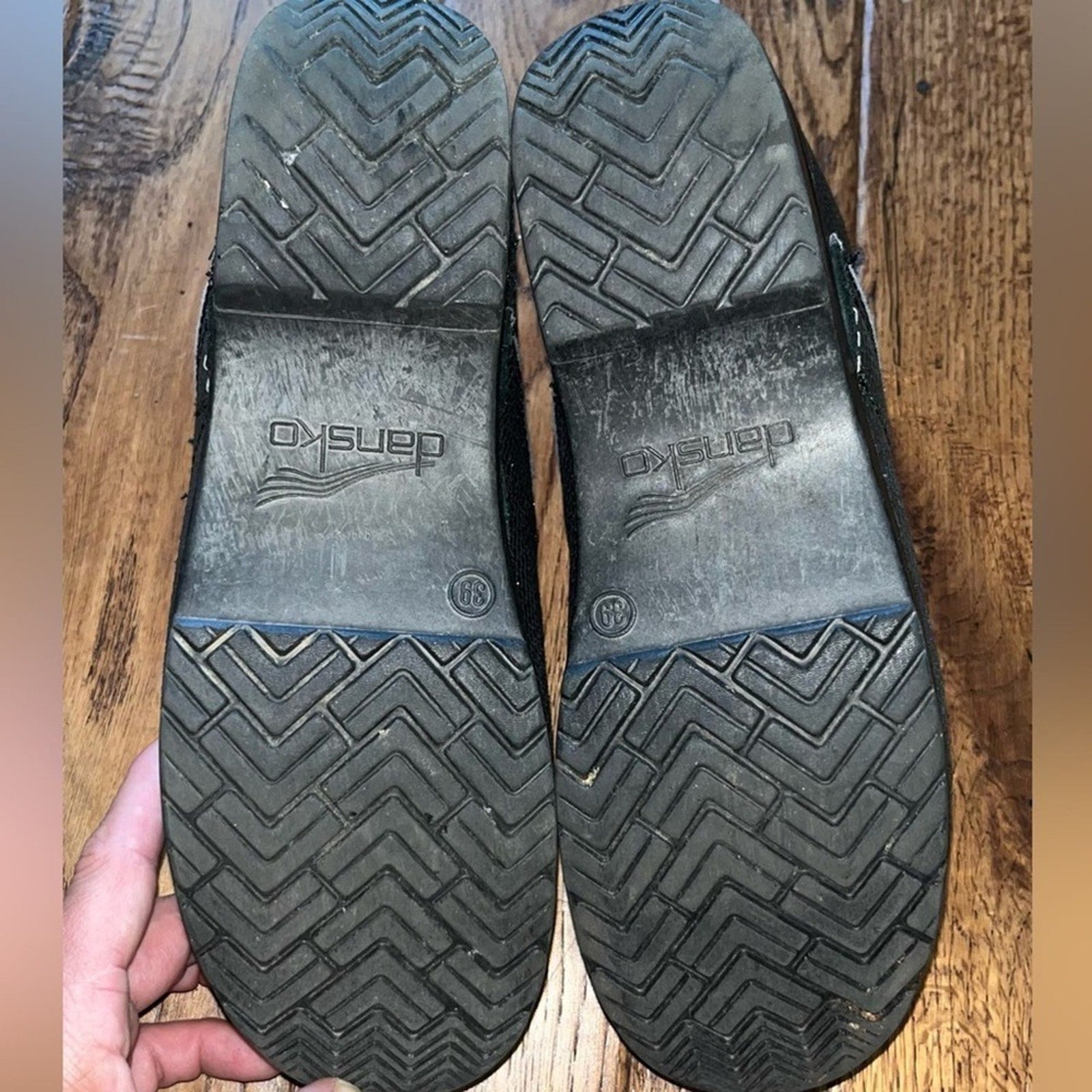 Dansko Holographic Clog Mules Women’s Size 39 Nursing Rainbow Sparkles Tech