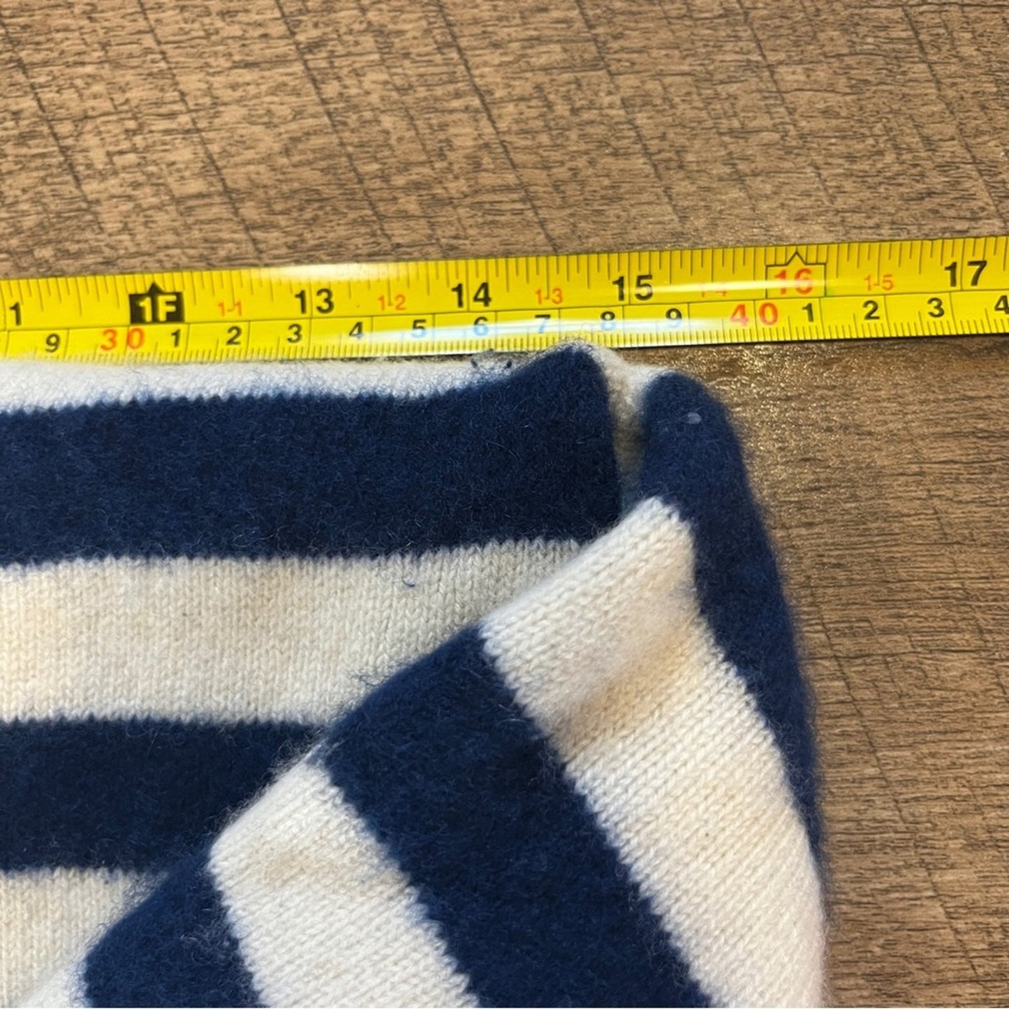 Athleta Backcountry 100% Cashmere Sweater Womens Size XS Blue White Striped Soft
