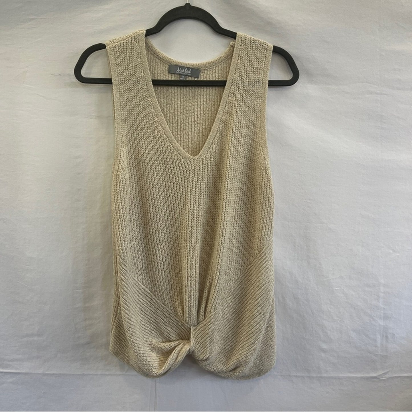 Marled Sleeveless Sweater Womens Size Medium Tan Very Low V Neck Knitted Knotted